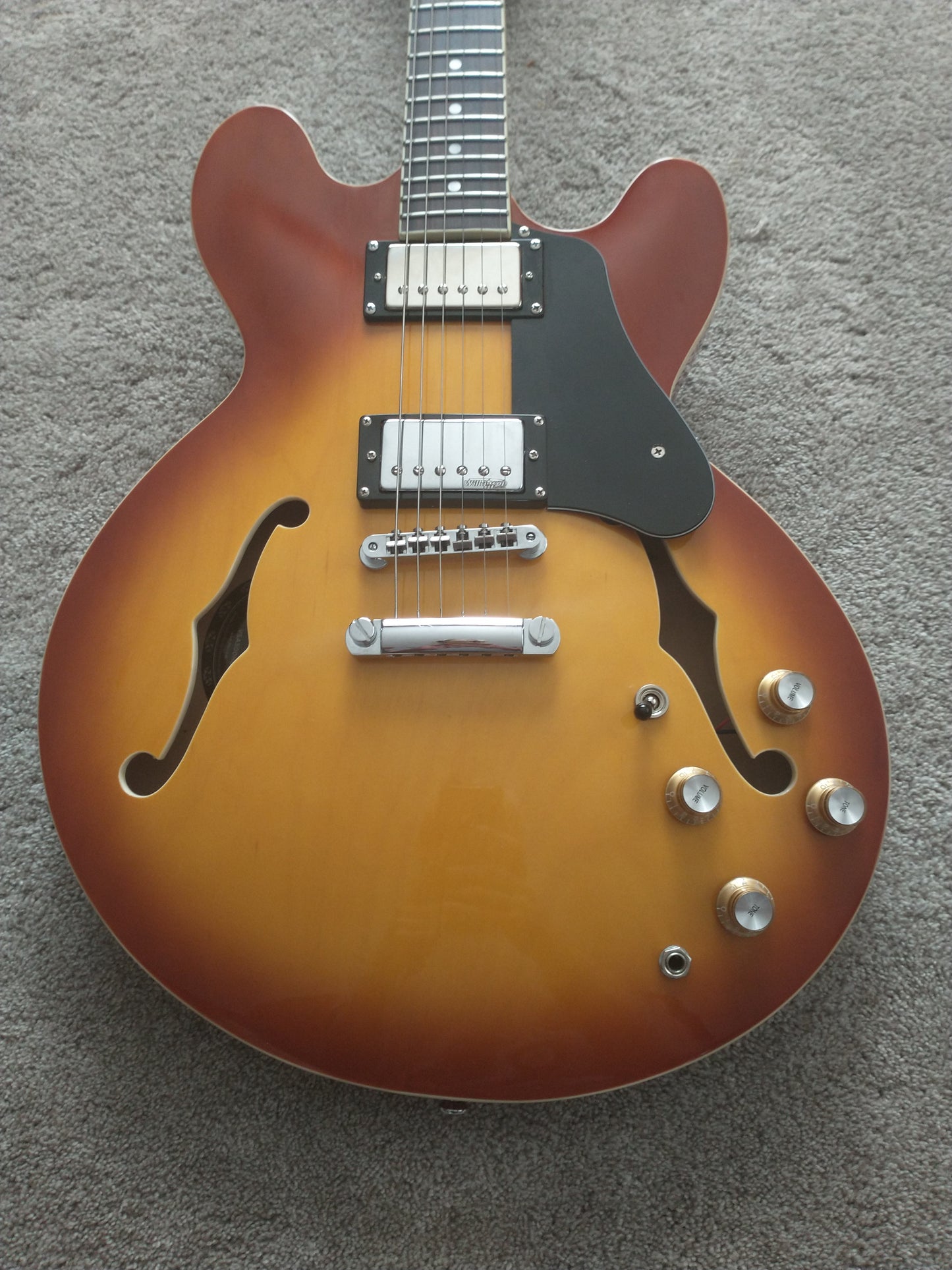 Vintage VSA500-HB Reissued Series Semi-Hollow 2010s - Honeyburst