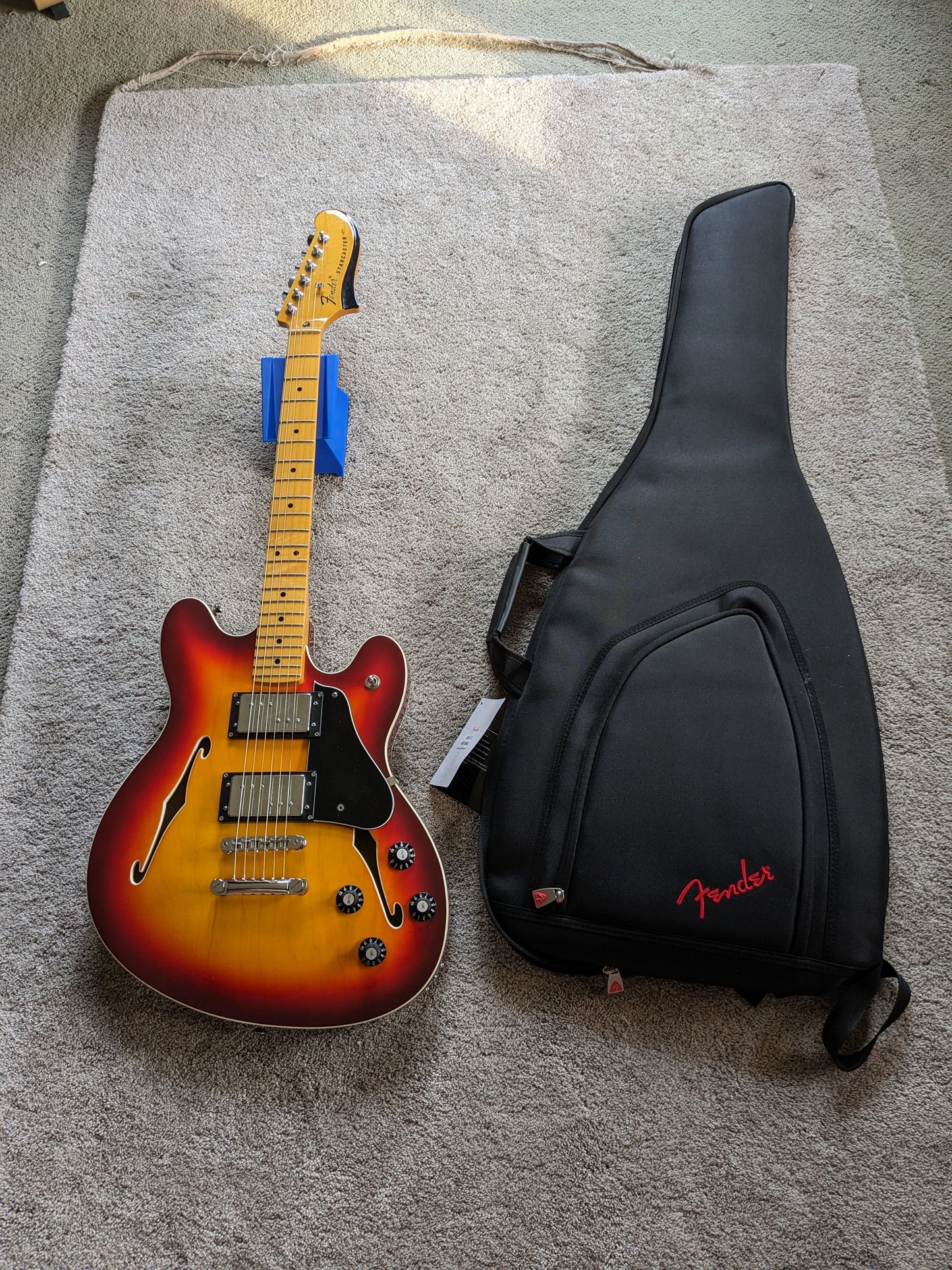 Fender Modern Player Starcaster Guitar- 2014 - 2017 - Aged Cherry Burst