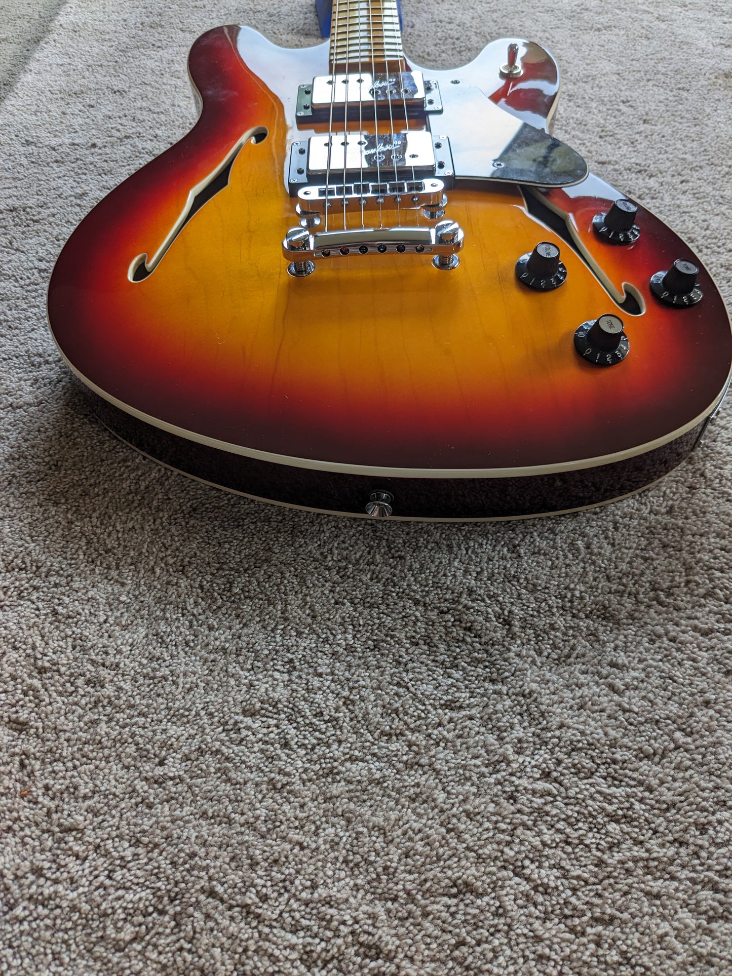 Fender Modern Player Starcaster Guitar- 2014 - 2017 - Aged Cherry Burst