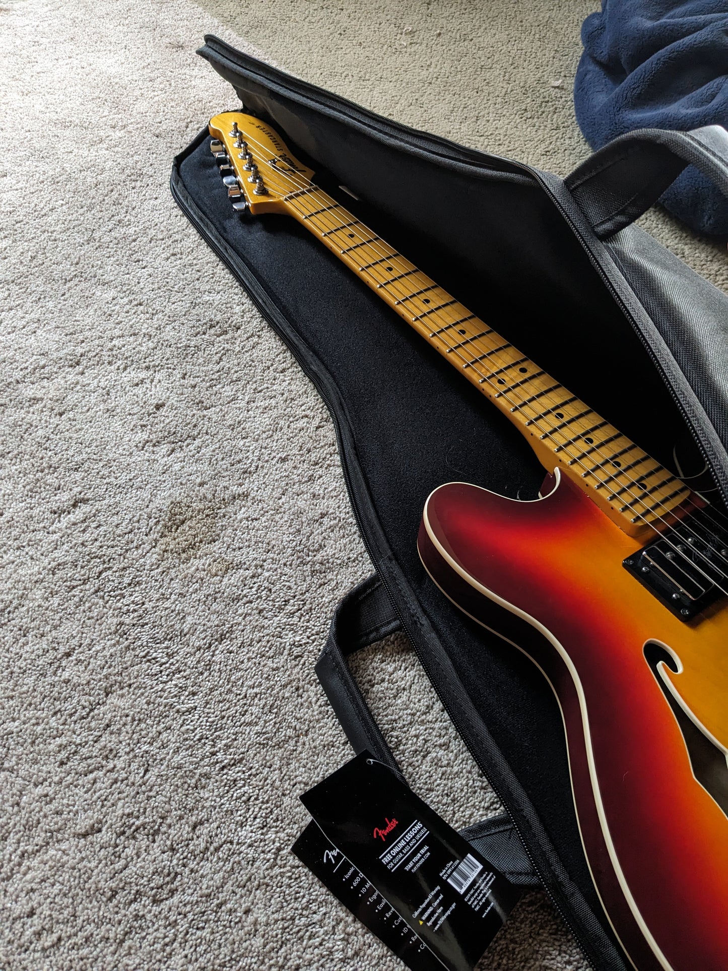 Fender Modern Player Starcaster Guitar- 2014 - 2017 - Aged Cherry Burst