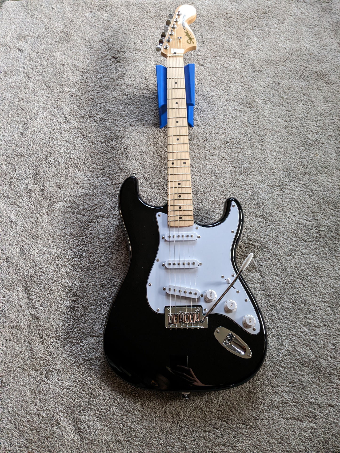 Squier Affinity Series Stratocaster with Maple Fretboard 2021 - Present - Black