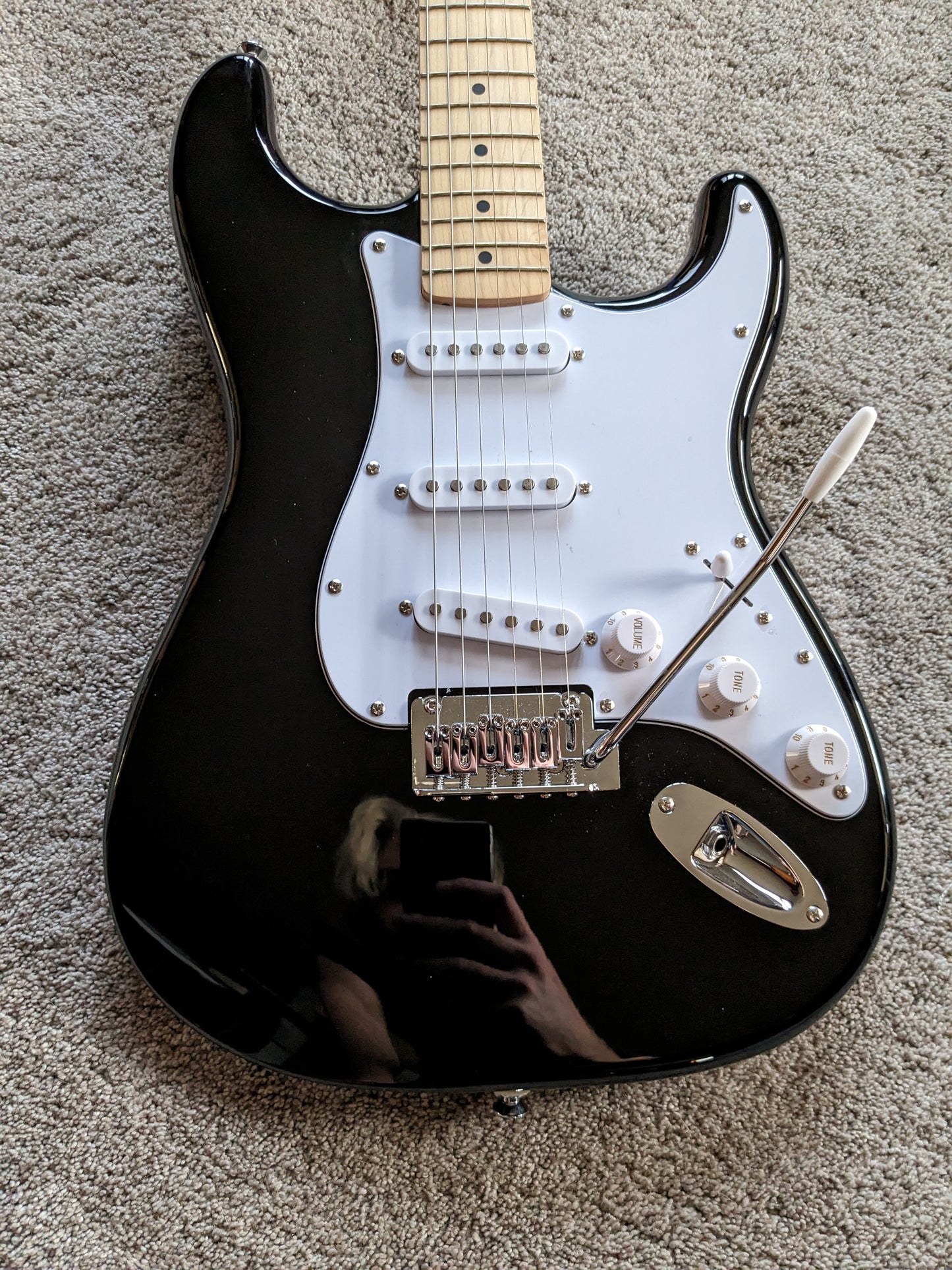 Squier Affinity Series Stratocaster with Maple Fretboard 2021 - Present - Black