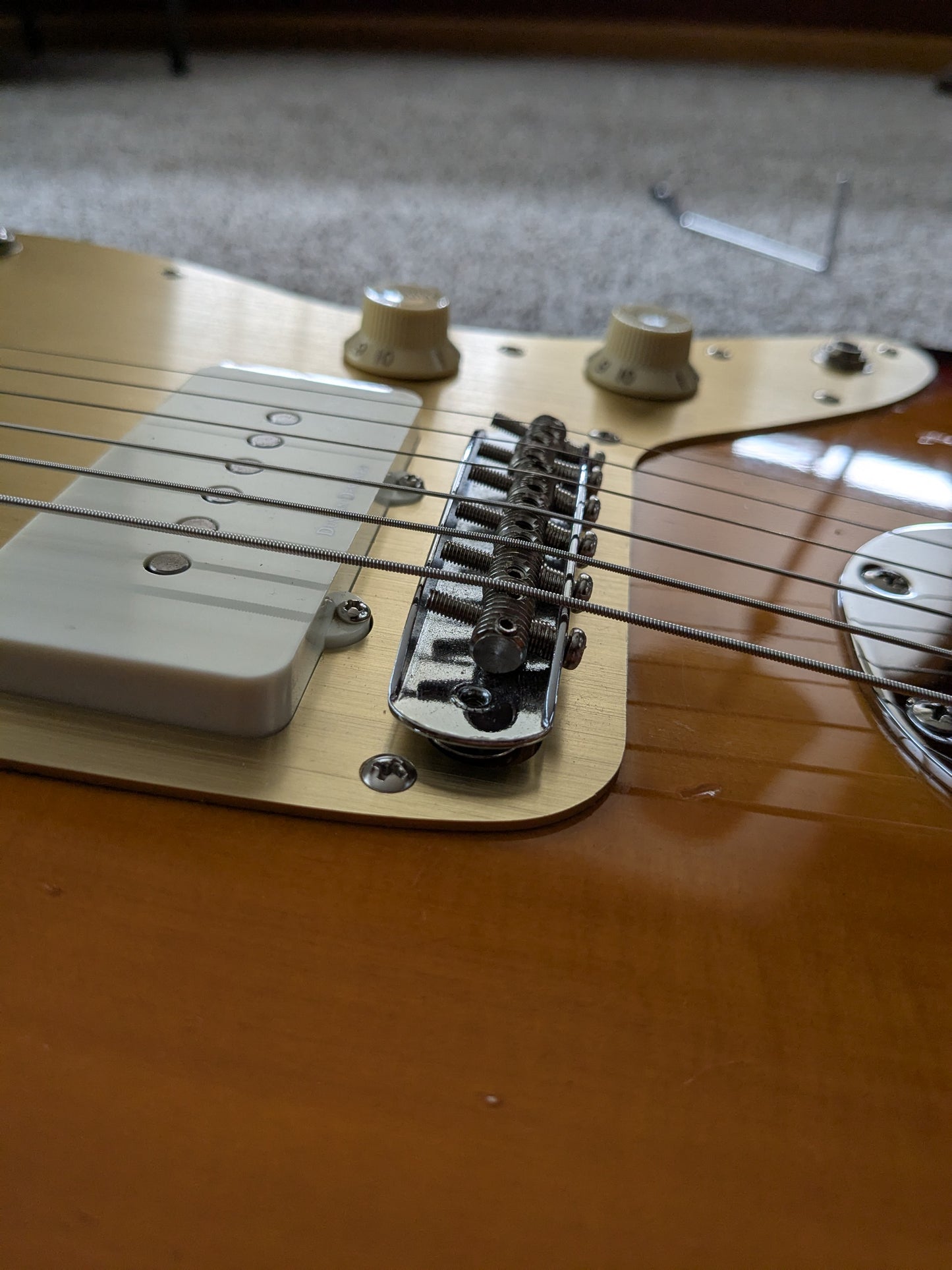 Squier Vintage Modified Jazzmaster with Rosewood Fretboard 2012 - 2017 - 3-Color Sunburst