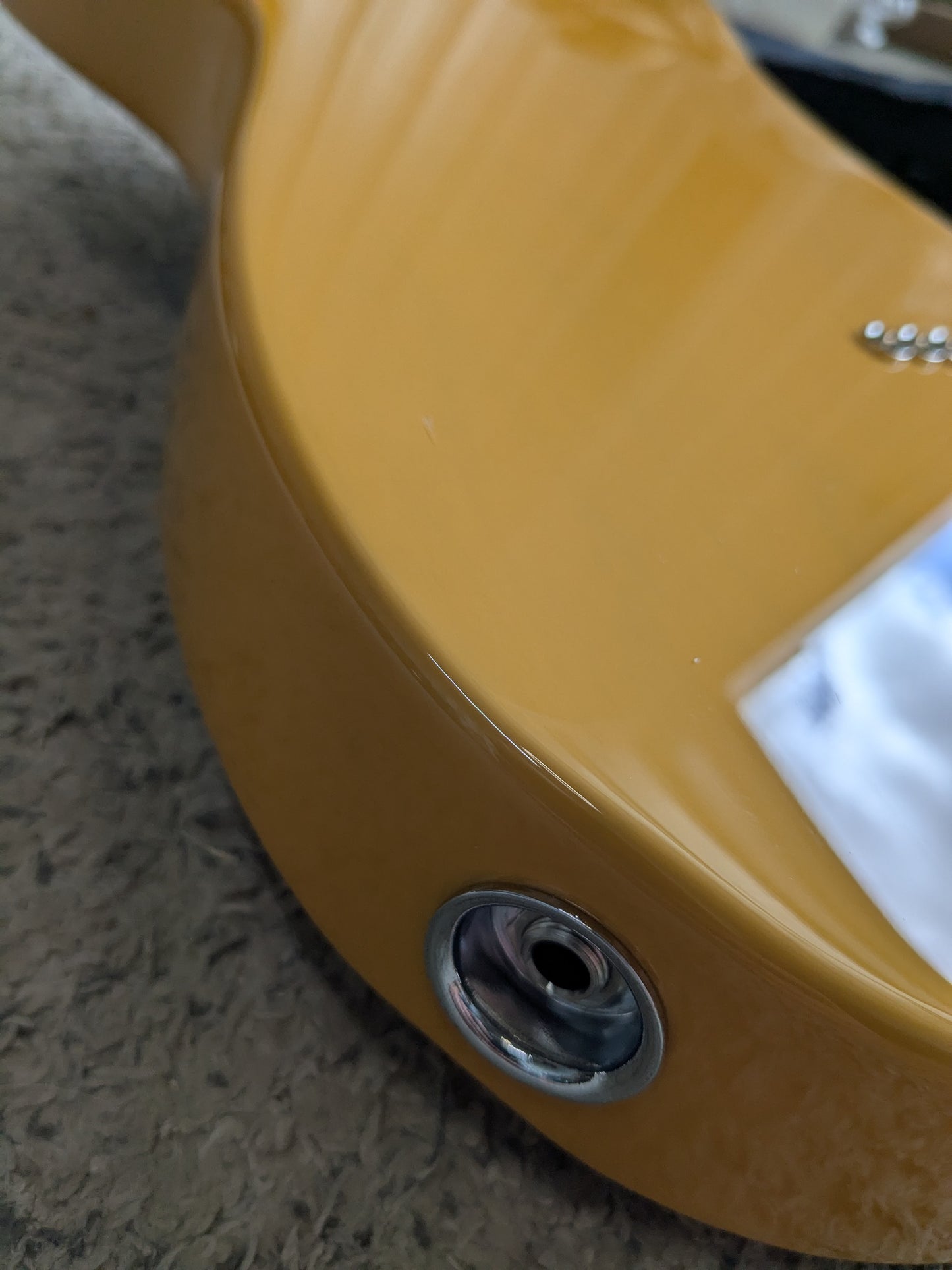 Fender Player Plus Telecaster with Maple Fretboard 2023 - Present - Butterscotch Blonde