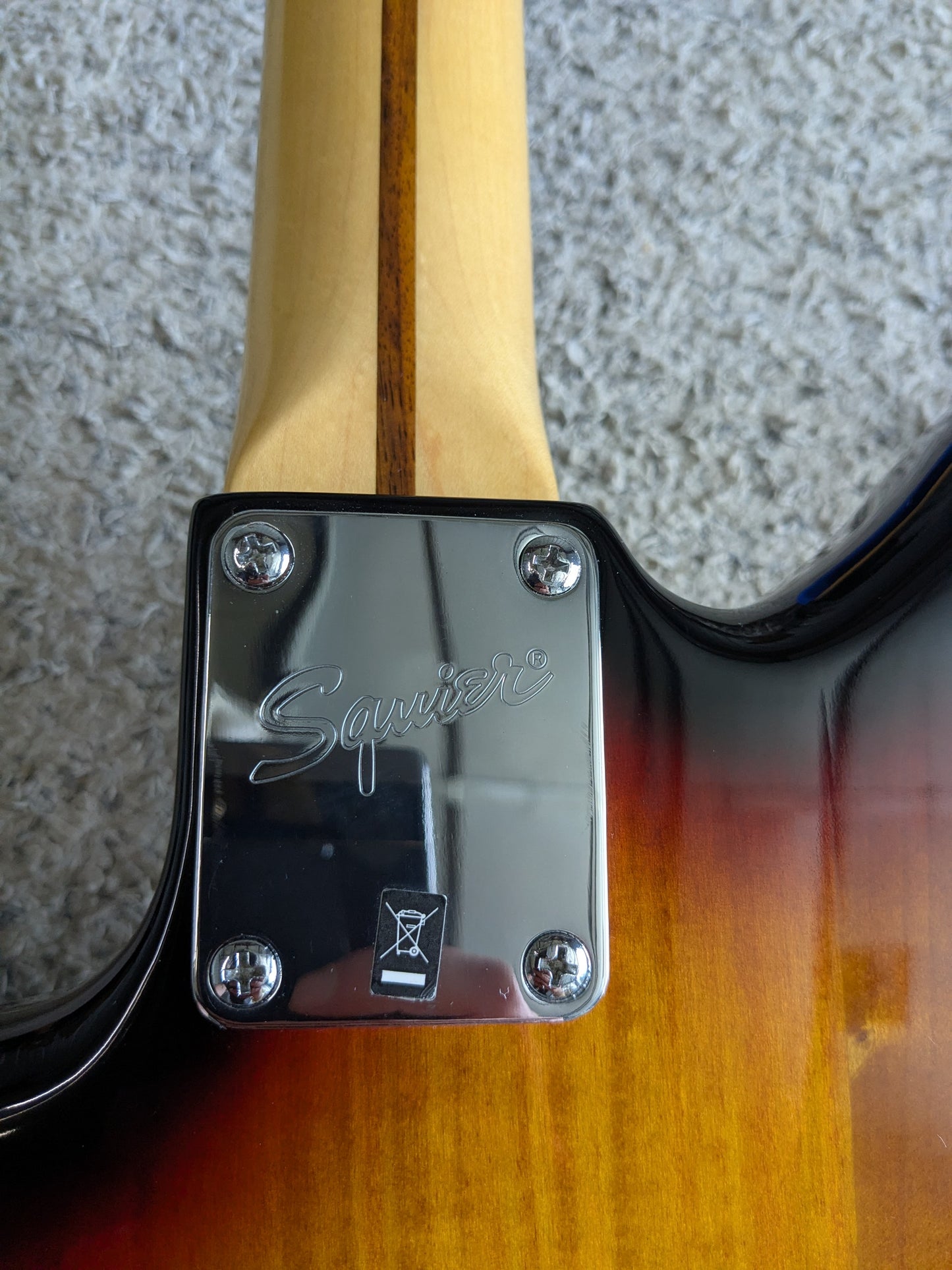 Squier Vintage Modified Jazzmaster with Rosewood Fretboard 2012 - 2017 - 3-Color Sunburst