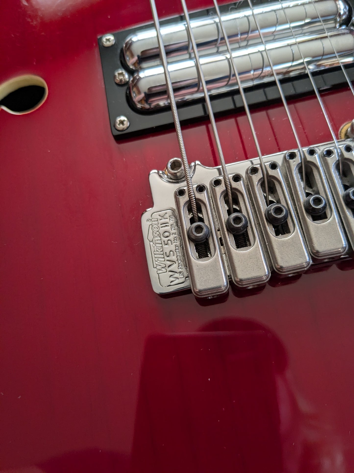 Danelectro The 66BT Baritone with Tremolo 2018 - Transparent Red