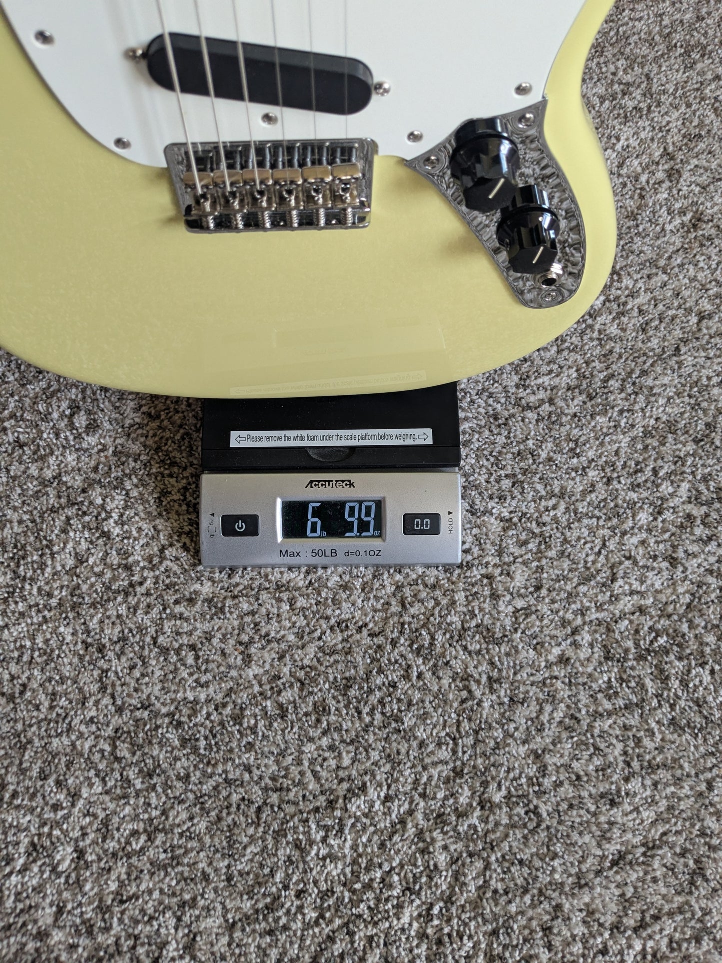 Fender Player II Mustang 2024 - Present - Hialeah Yellow