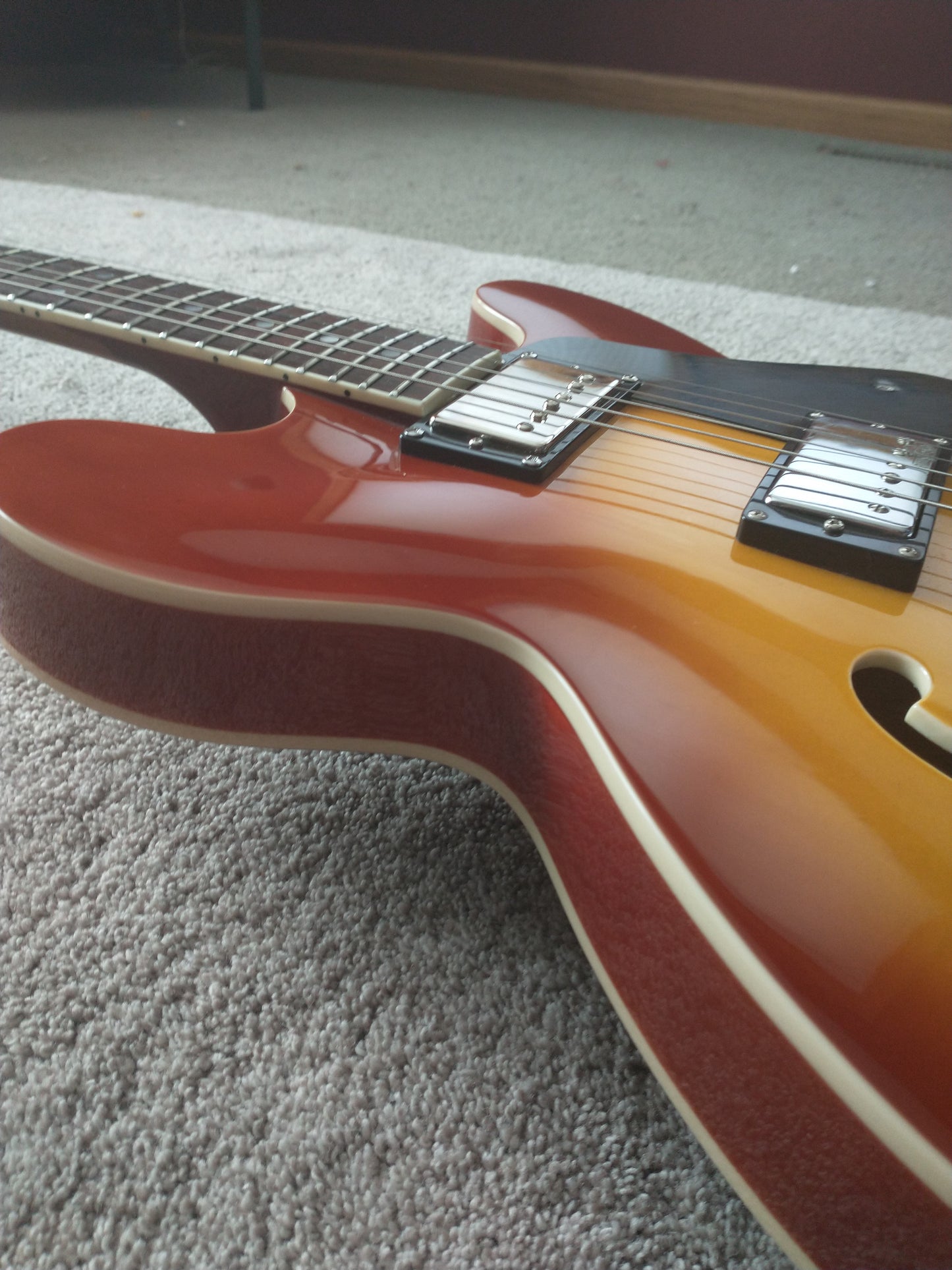 Vintage VSA500-HB Reissued Series Semi-Hollow 2010s - Honeyburst