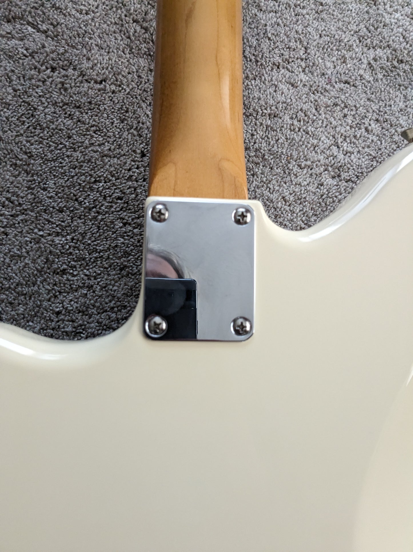Fender Vintera '60s Jazzmaster with Pau Ferro Fretboard 2019 - Present - Olympic White