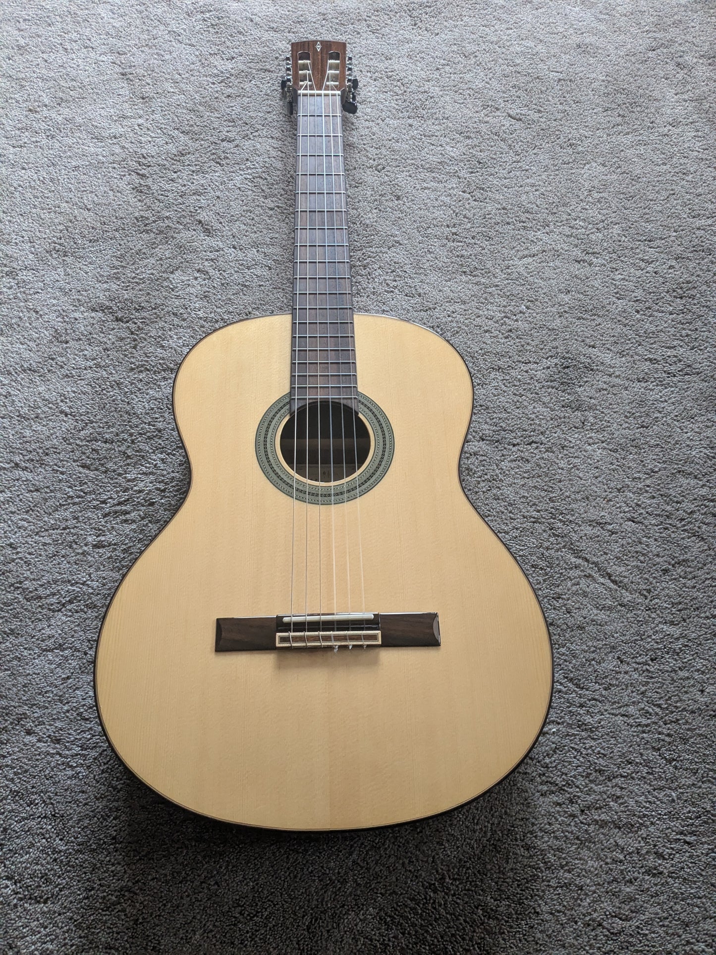 Alvarez AC70 Classical 2020s - Natural