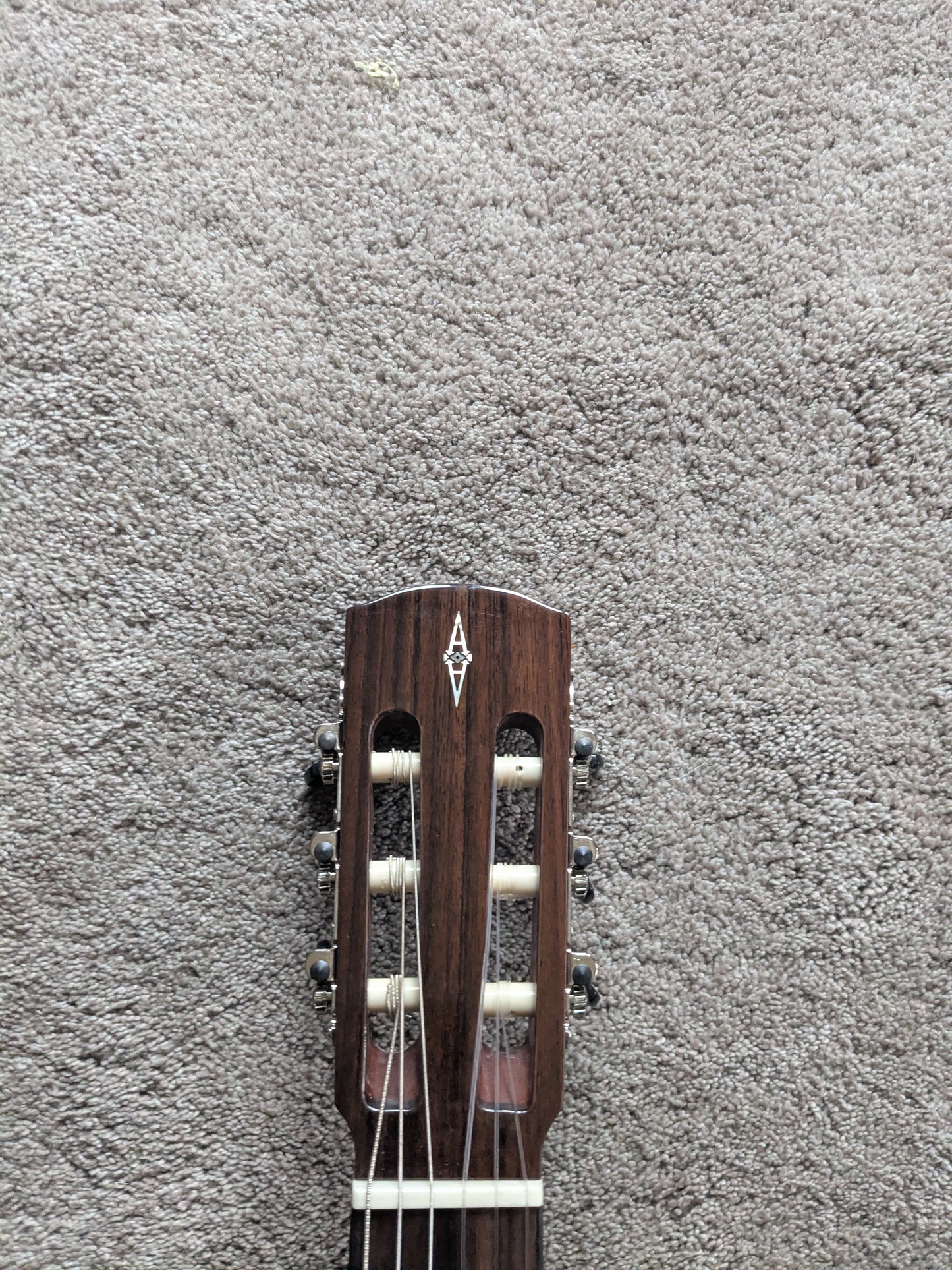 Alvarez AC70 Classical 2020s - Natural