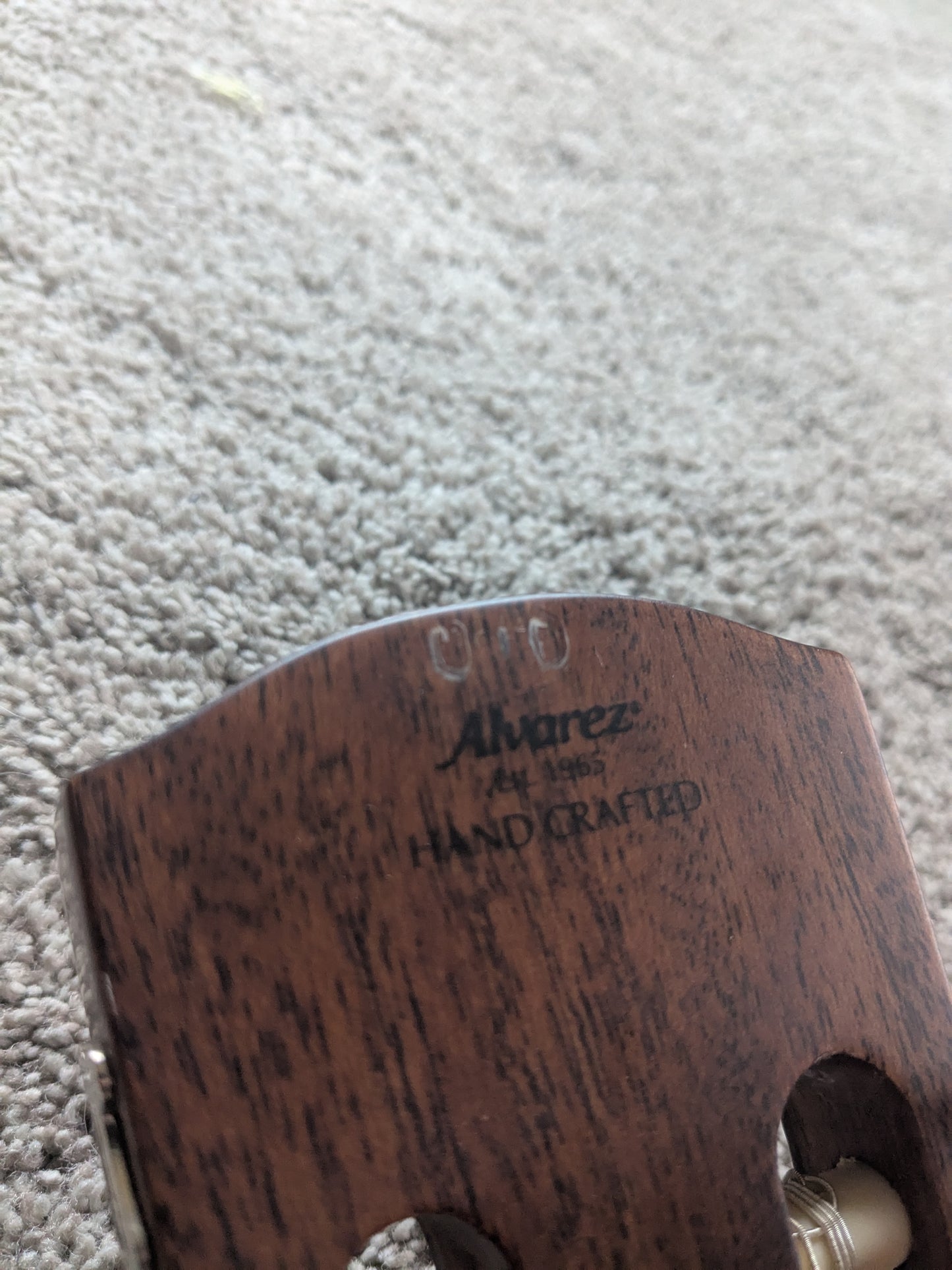 Alvarez AC70 Classical 2020s - Natural
