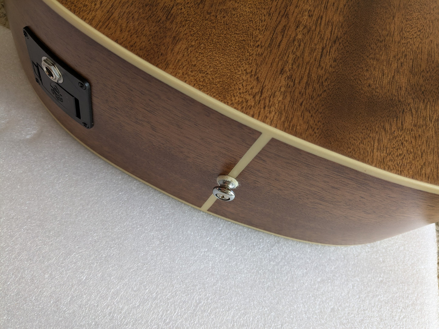 Guild Westerly Collection BT-240E Baritone (2021–Present) – Natural