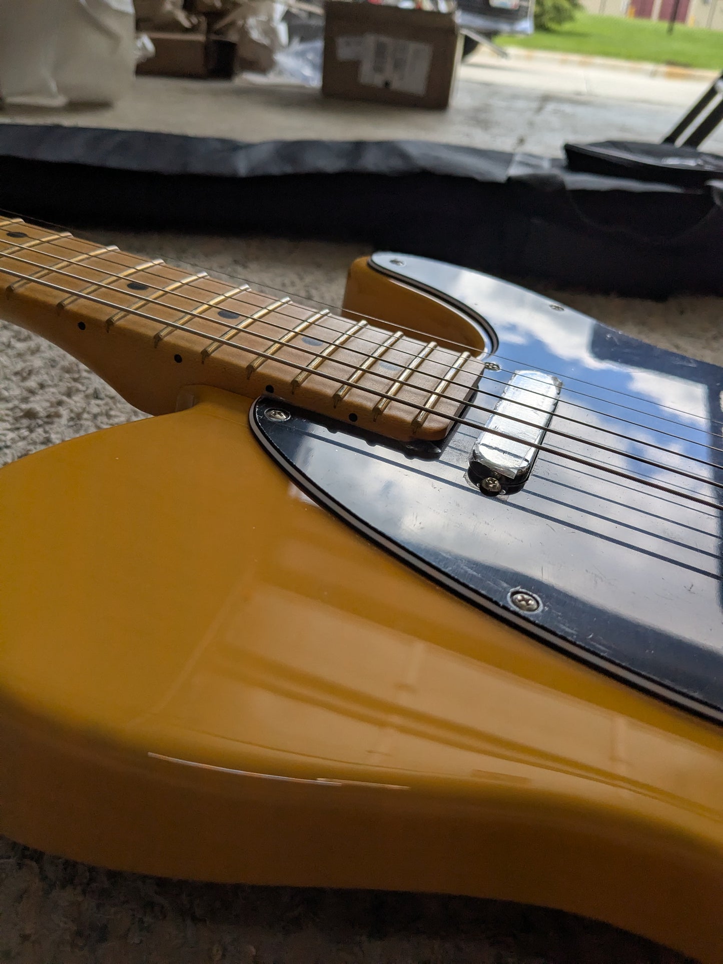 Fender Player Plus Telecaster with Maple Fretboard 2023 - Present - Butterscotch Blonde