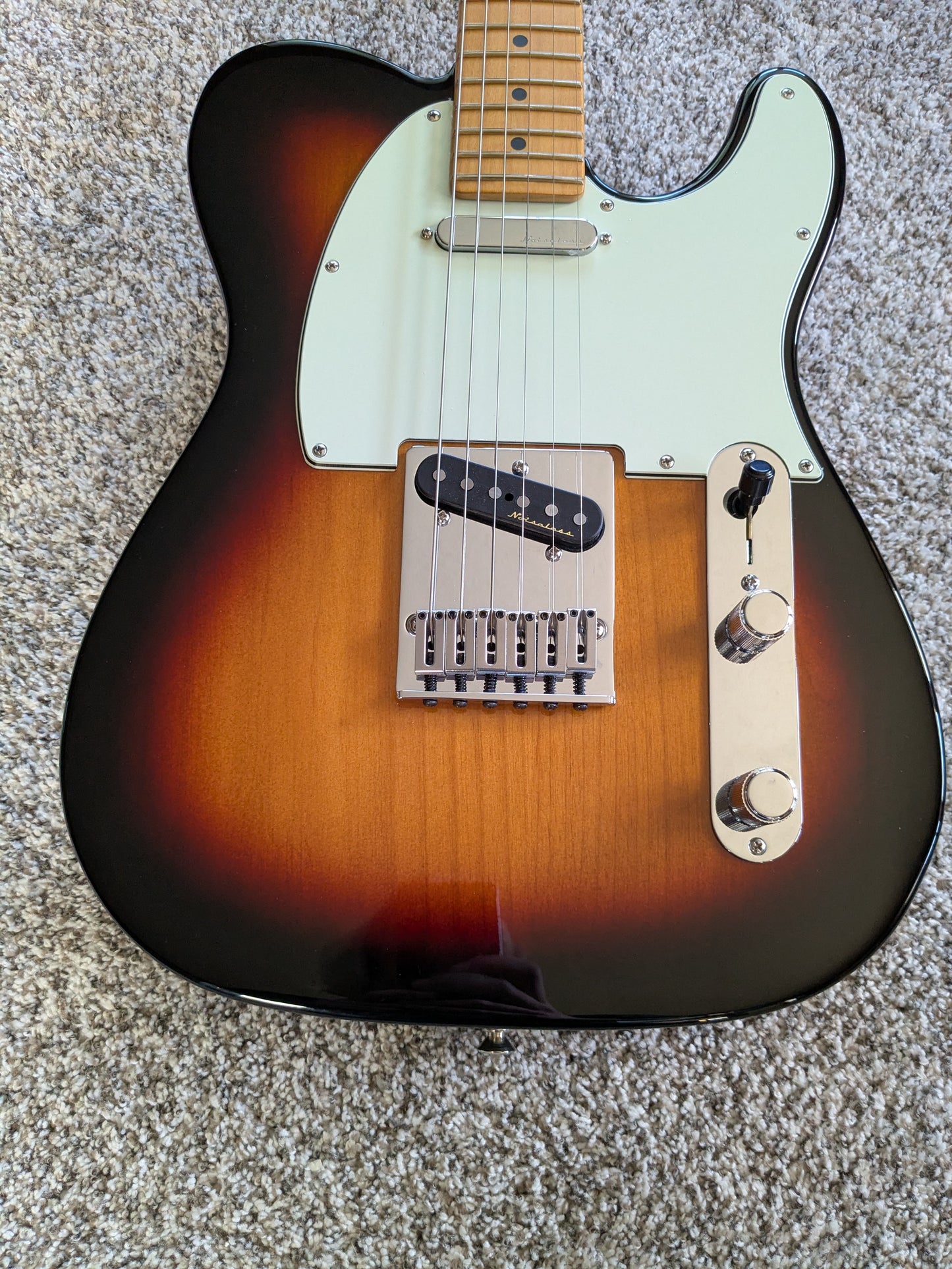 Fender Player Plus Telecaster with Maple Fretboard 2021 - Present - 3-Color Sunburst