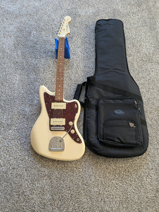 Fender Vintera '60s Jazzmaster with Pau Ferro Fretboard 2019 - Present - Olympic White
