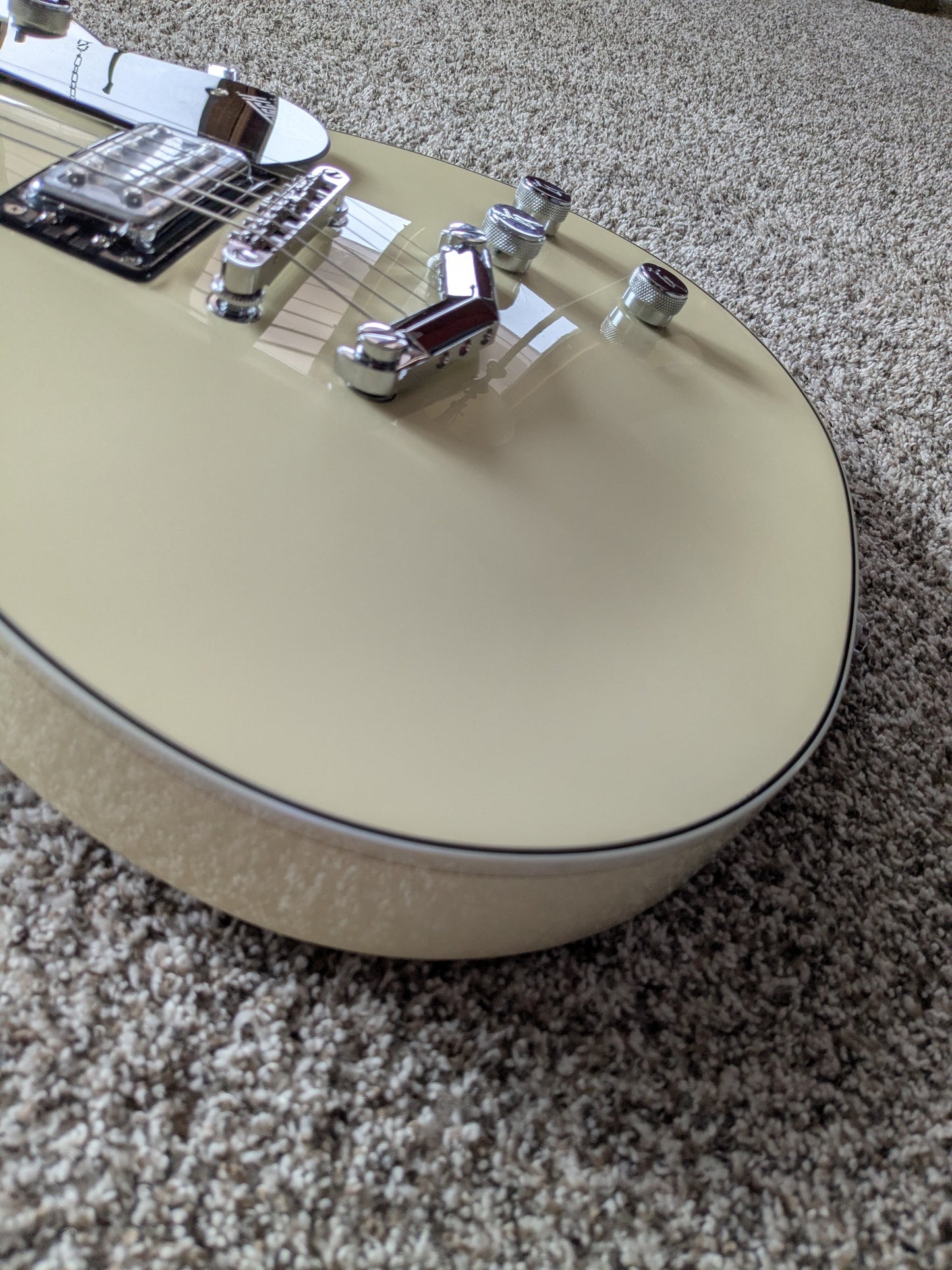 Gretsch G5222 Electromatic Double Jet BT with V-Stoptail 2022 - Present - Vintage White