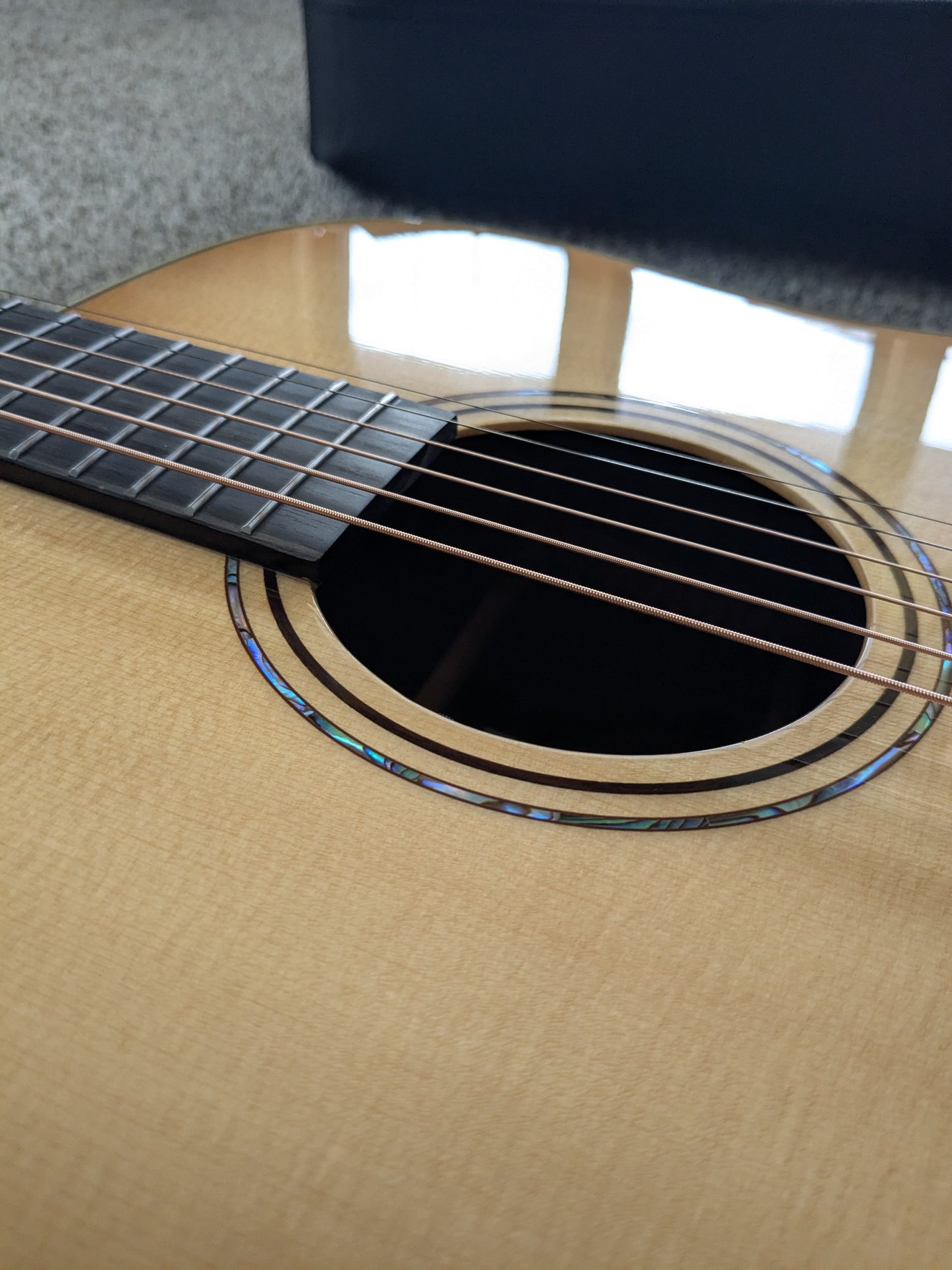 Alvarez LD70e Laureate Series Folk Acoustic-Electric Guitar Daybreak - Natural