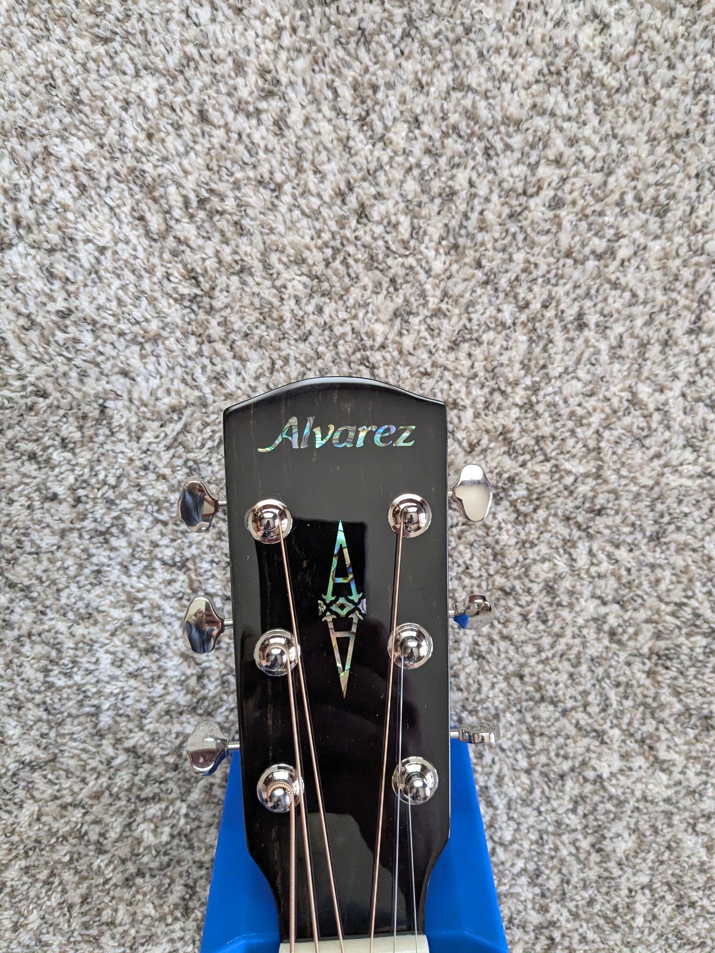 Alvarez LD70e Laureate Series Folk Acoustic-Electric Guitar Daybreak - Natural