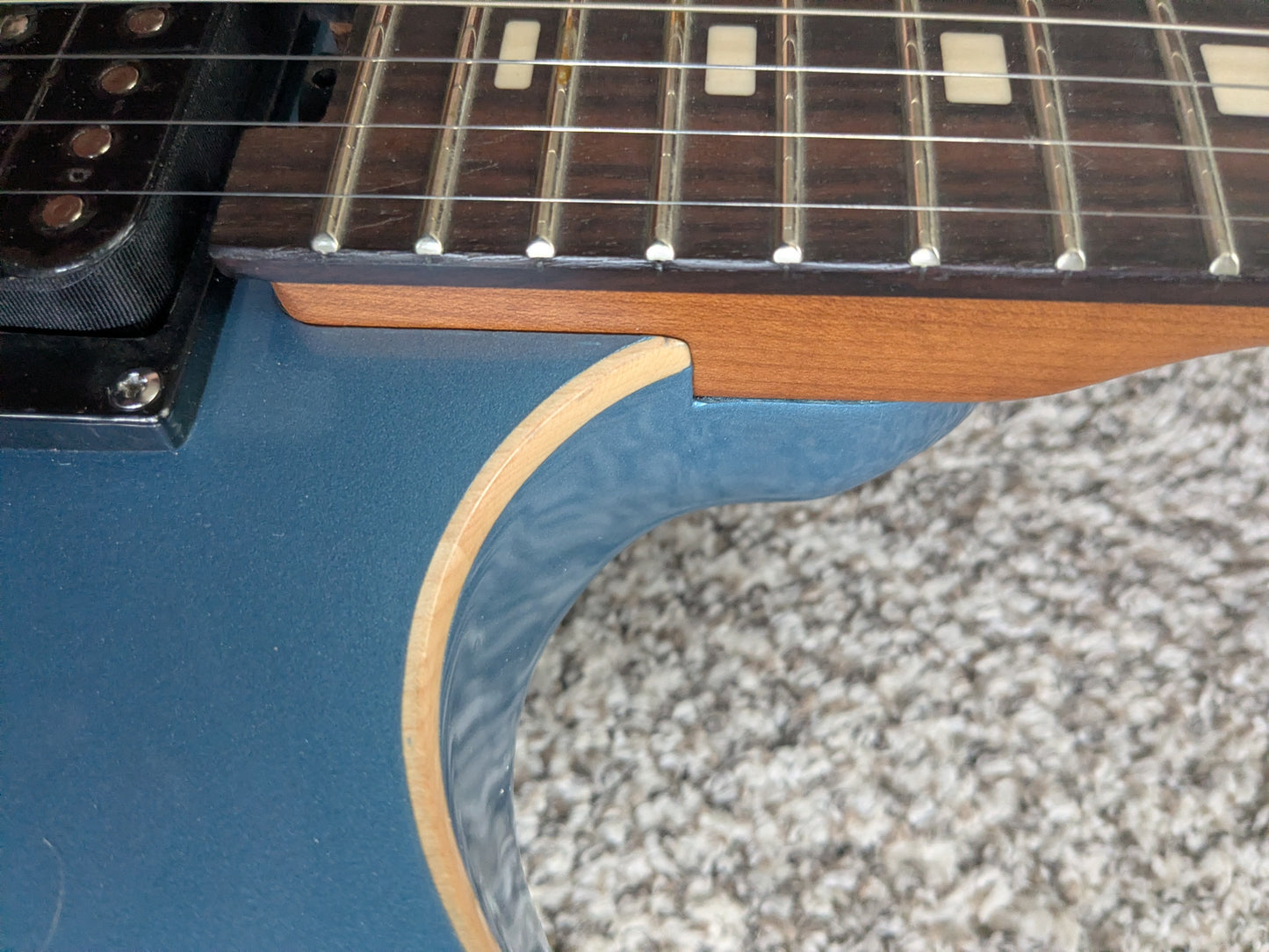 EVH SA-126 Standard 2025 - Present - Pelham Blue