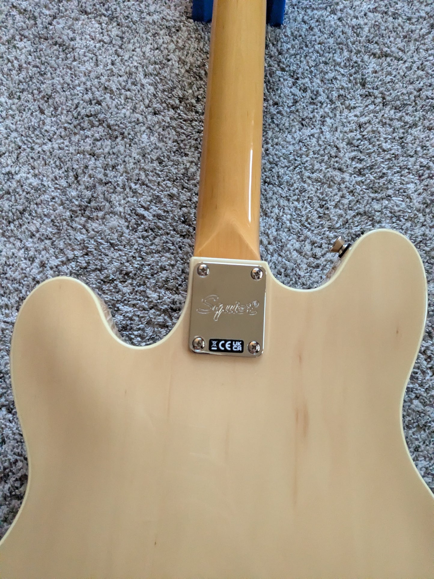 Squier Classic Vibe Starcaster 2025 Natural (set-up)
