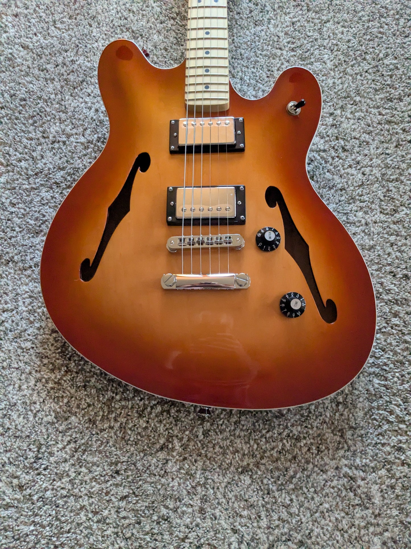Squier Affinity Starcaster Deluxe 2024 - Present - Sienna Sunburst