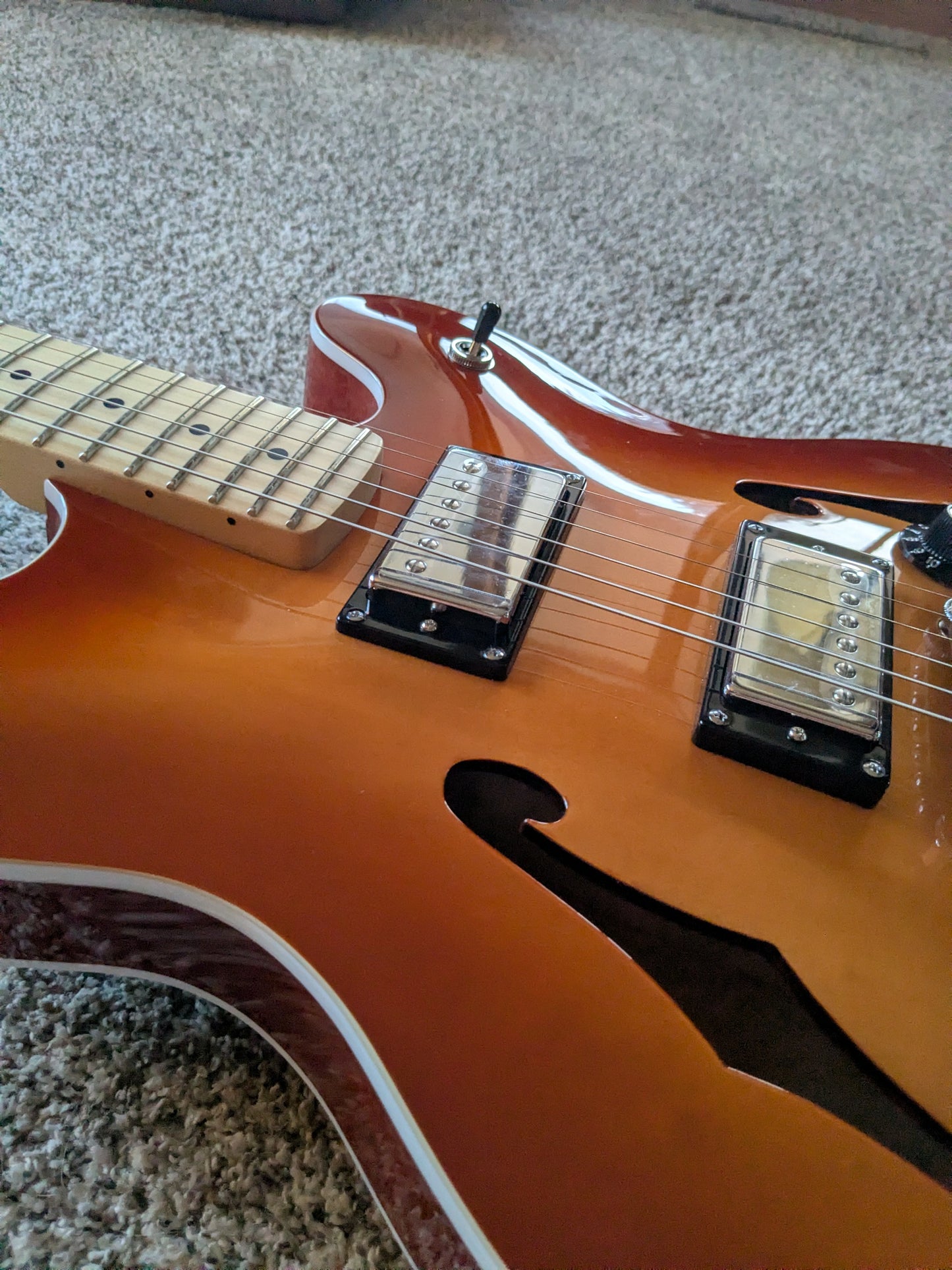 Squier Affinity Starcaster Deluxe 2024 - Present - Sienna Sunburst