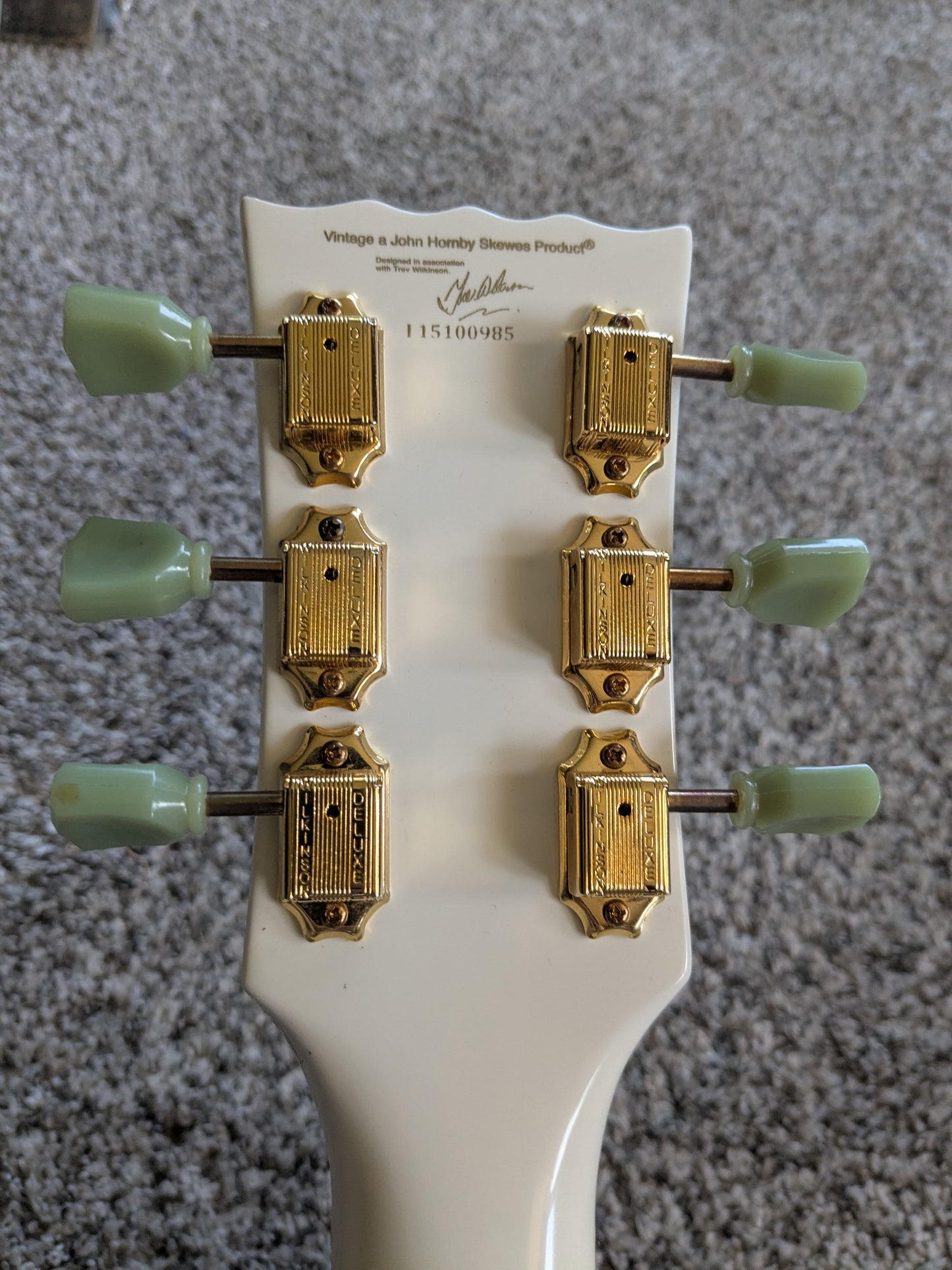 Vintage V100-AW Chrome Hardware Reissued Series Single Cut 2010s - Arctic White