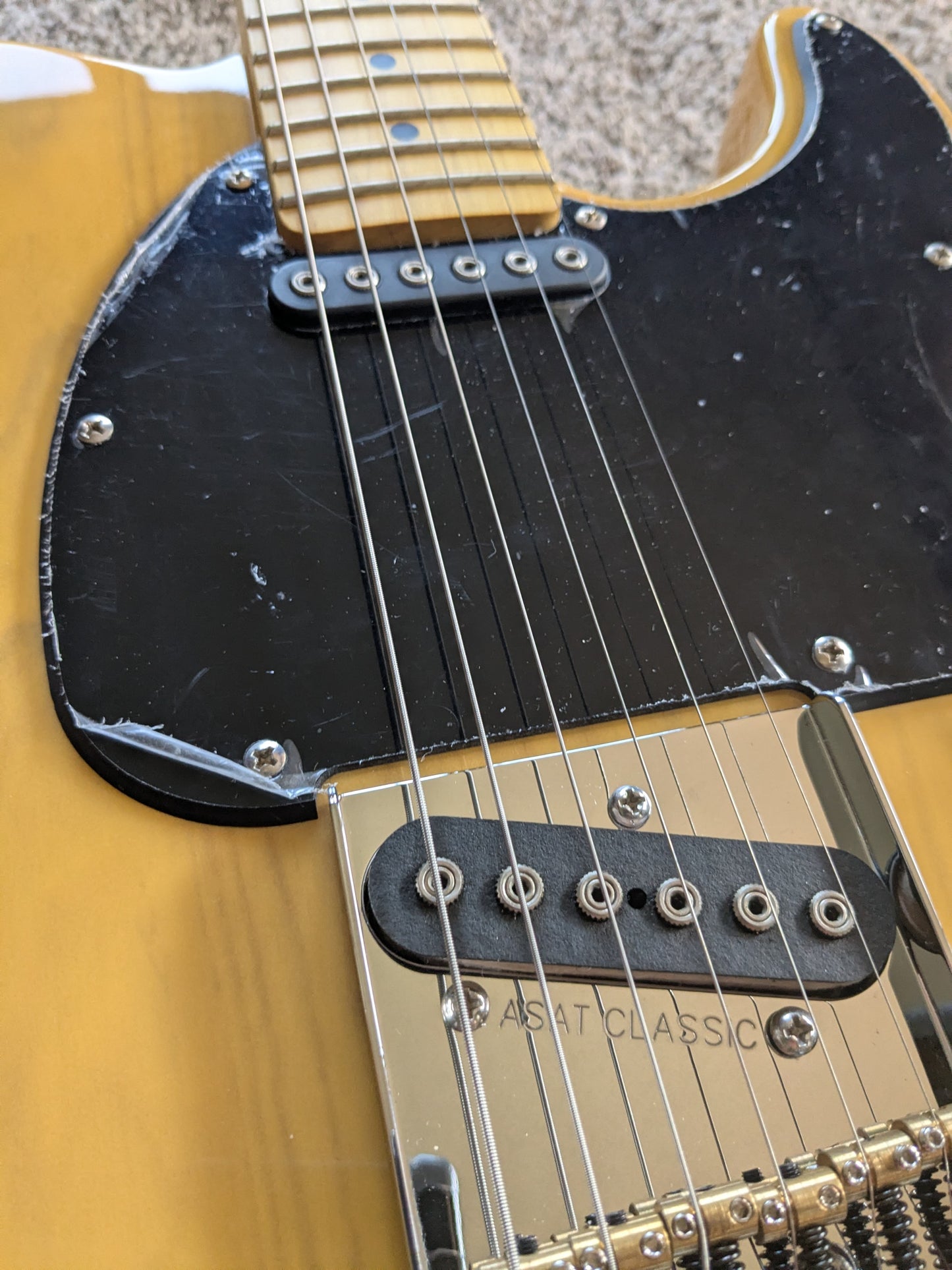 G&L Tribute Series ASAT Classic with Maple Fretboard 2010 - Present - Butterscotch Blonde