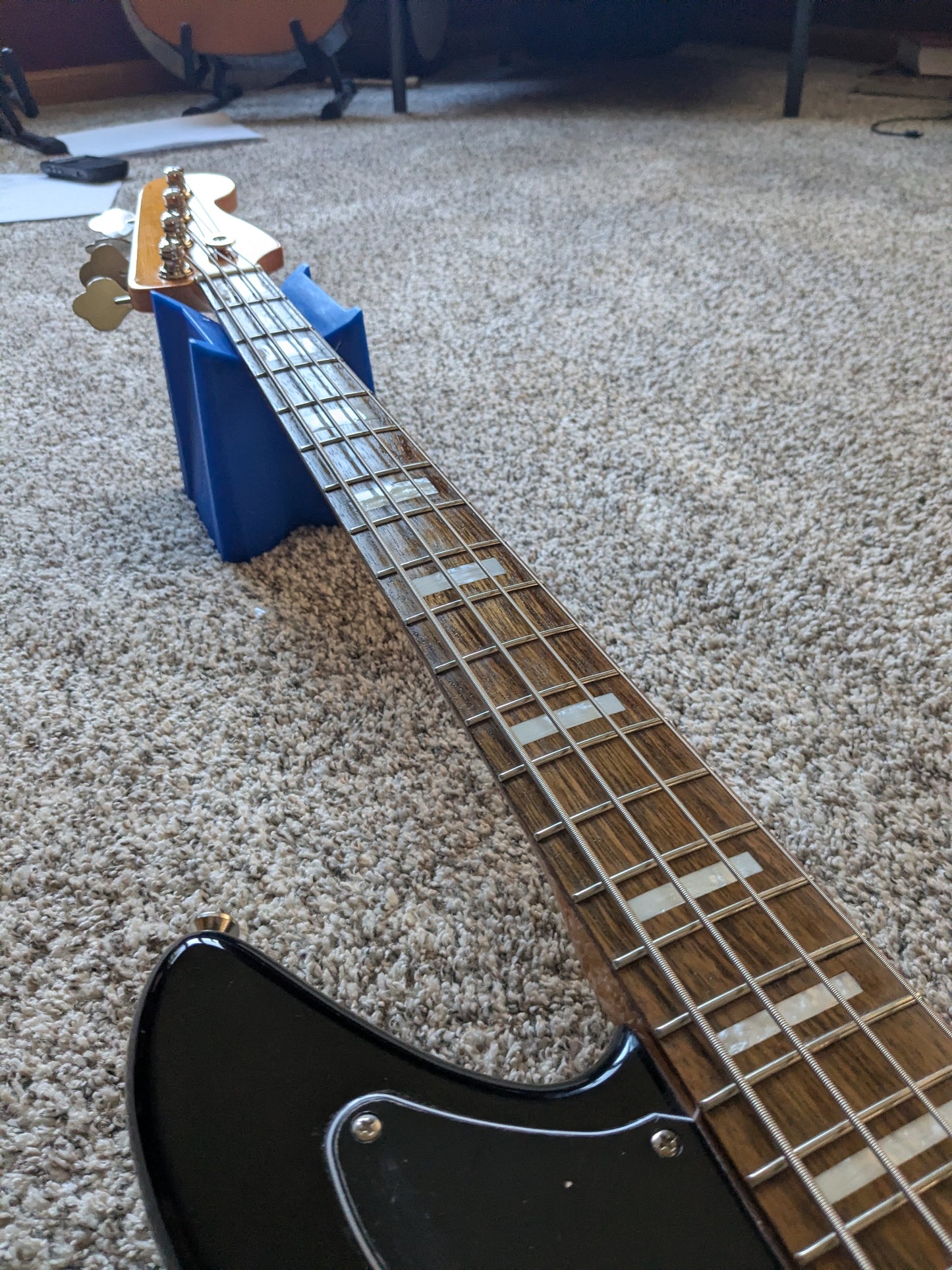 Squier Classic Vibe Jaguar Bass 2020 - Present - 3-Color Sunburst