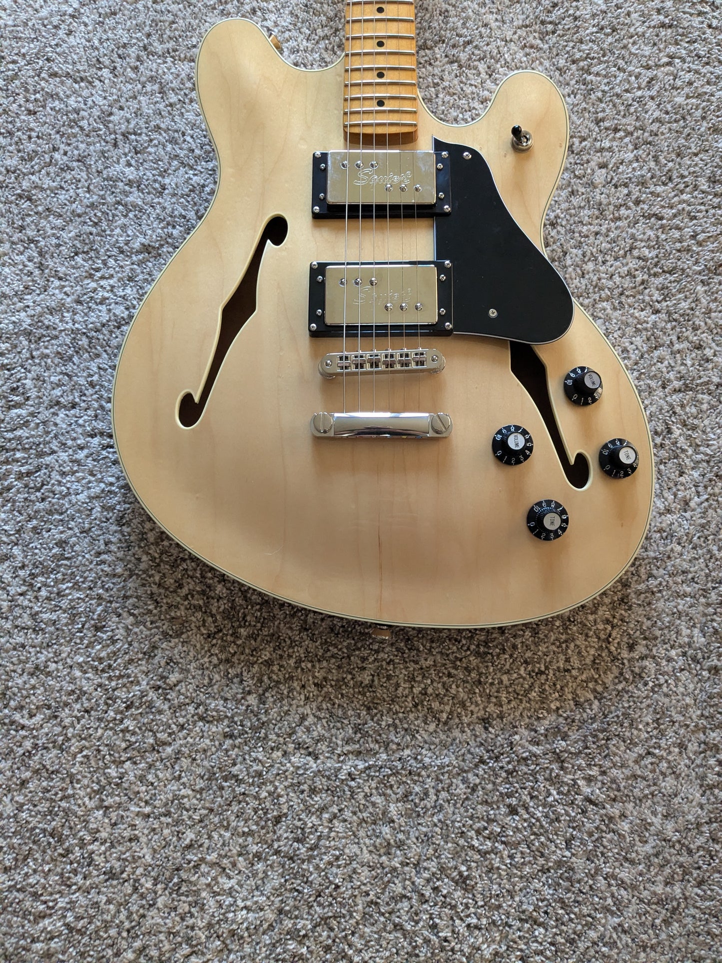 Squier Classic Vibe Starcaster 2025 Natural (set-up)