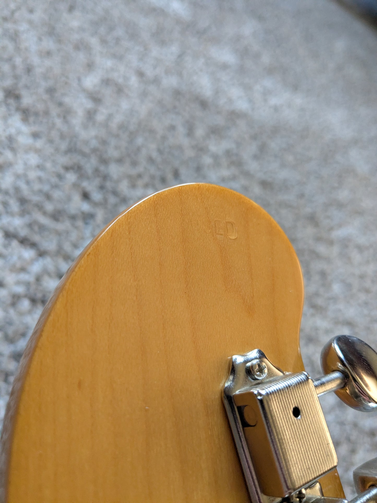 Squier Classic Vibe Starcaster 2025 Natural (set-up)