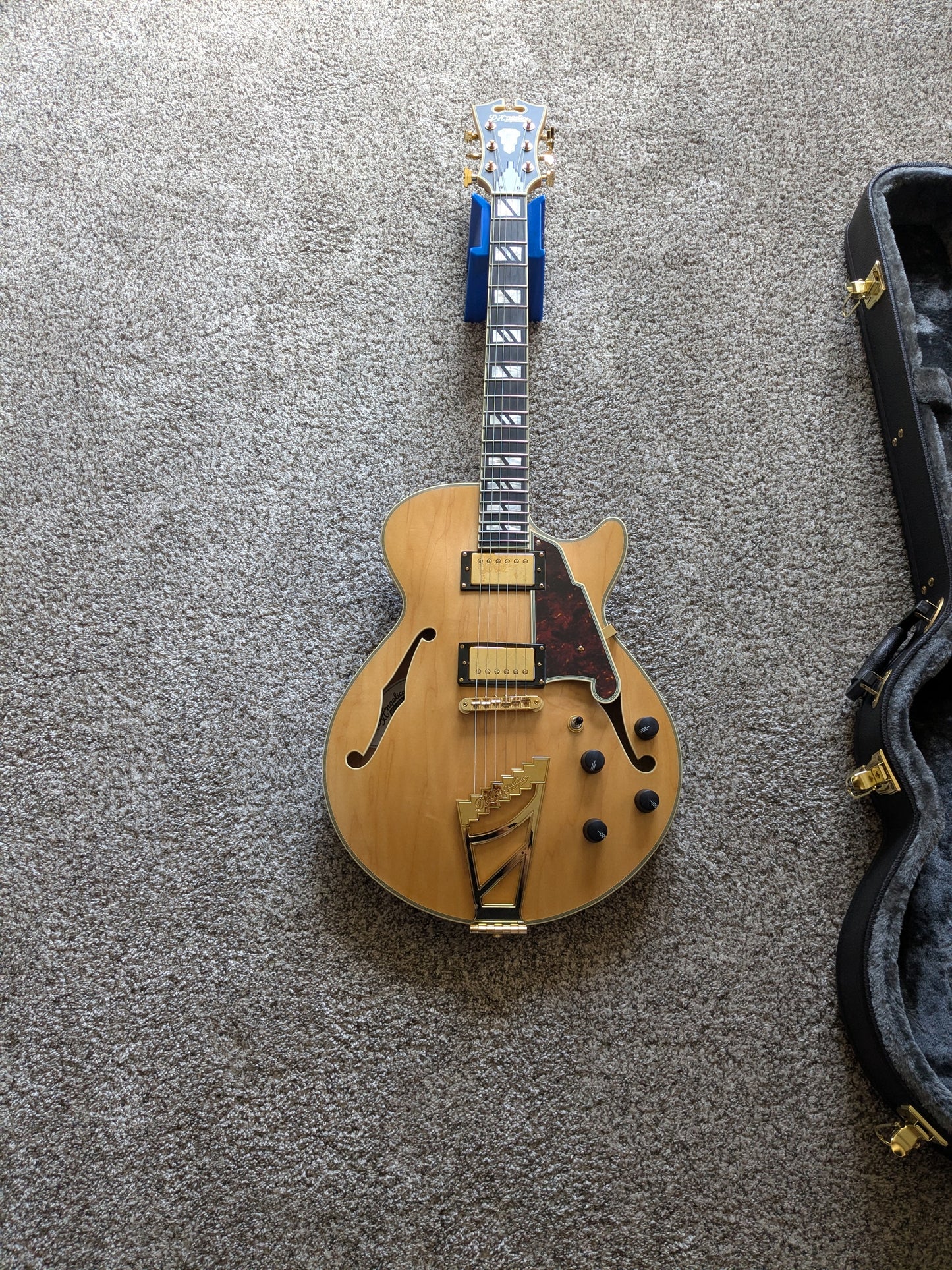 D'Angelico Deluxe SS with Stairstep Tailpiece 2021 - Present - Satin Honey