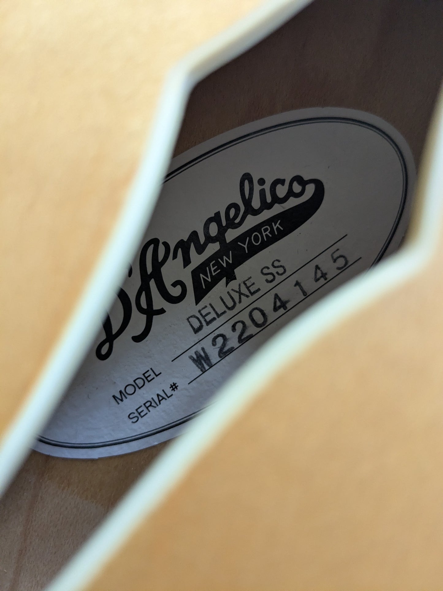 D'Angelico Deluxe SS with Stairstep Tailpiece 2021 - Present - Satin Honey