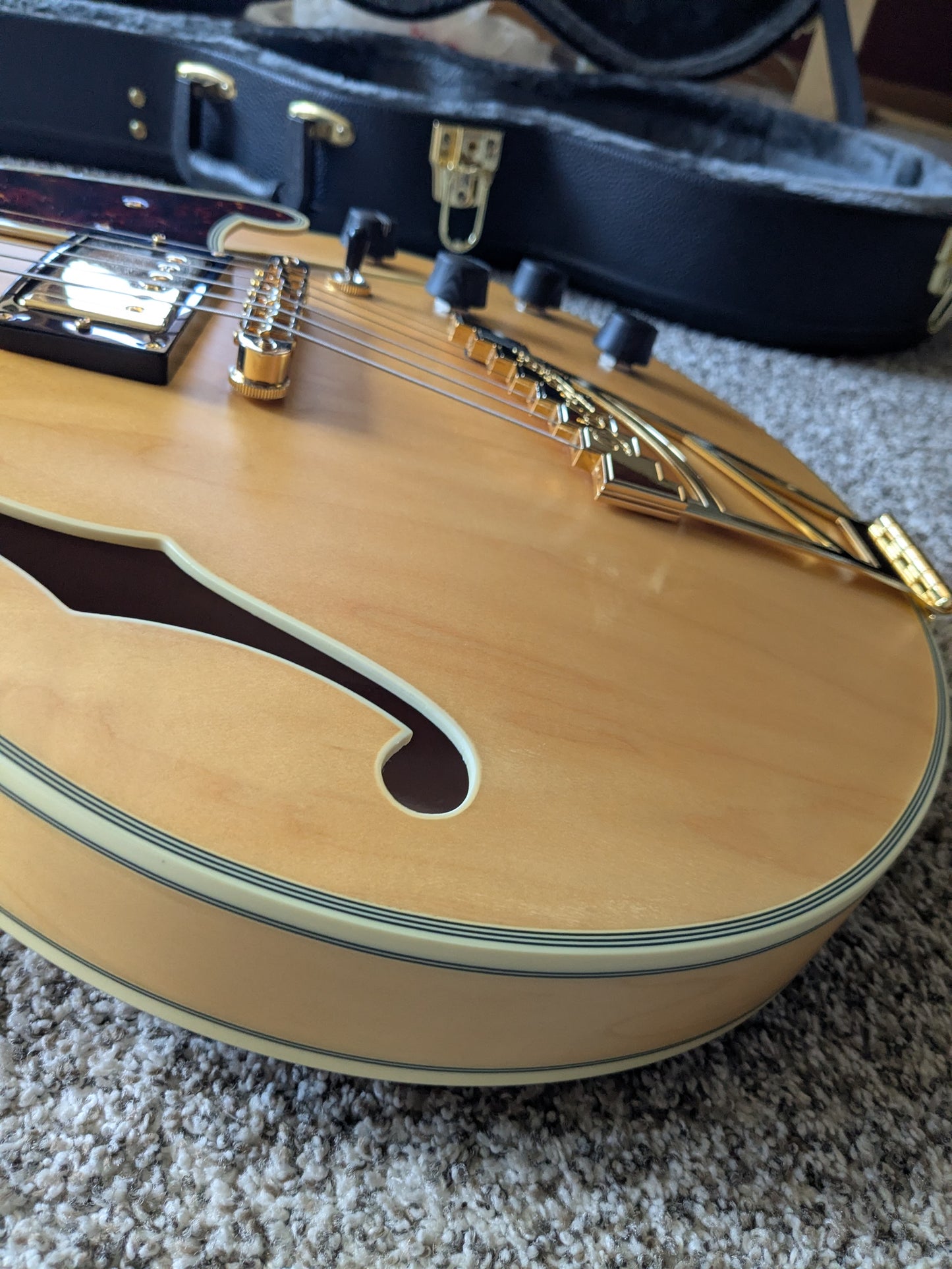 D'Angelico Deluxe SS with Stairstep Tailpiece 2021 - Present - Satin Honey