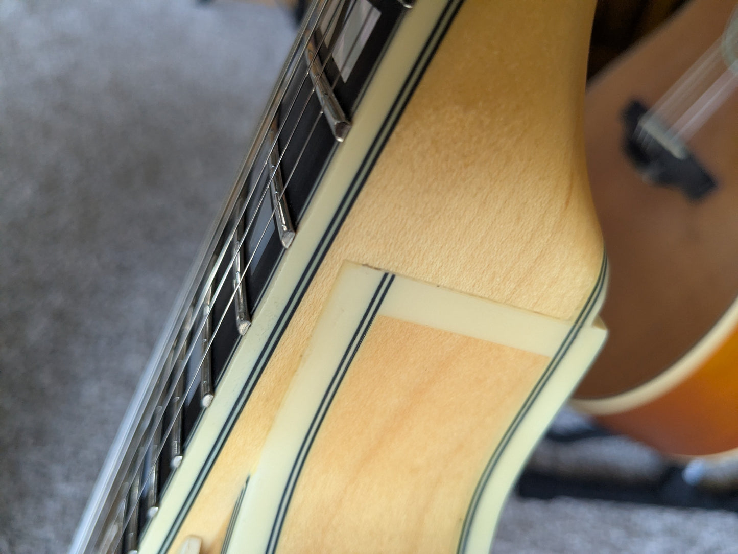 D'Angelico Deluxe SS with Stairstep Tailpiece 2021 - Present - Satin Honey