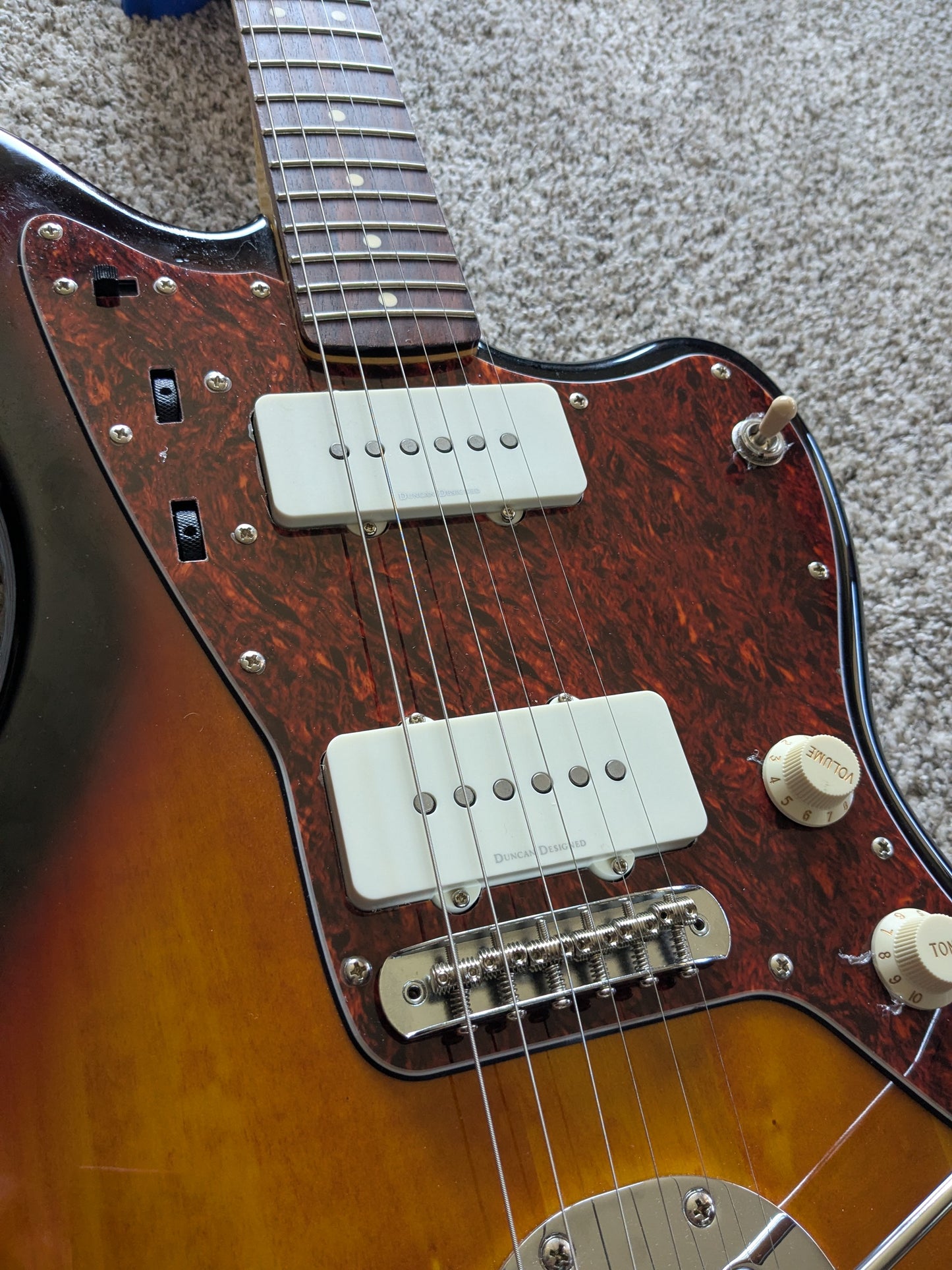 Squier Vintage Modified Jazzmaster with Rosewood Fretboard 2012 - 2017 - 3-Color Sunburst