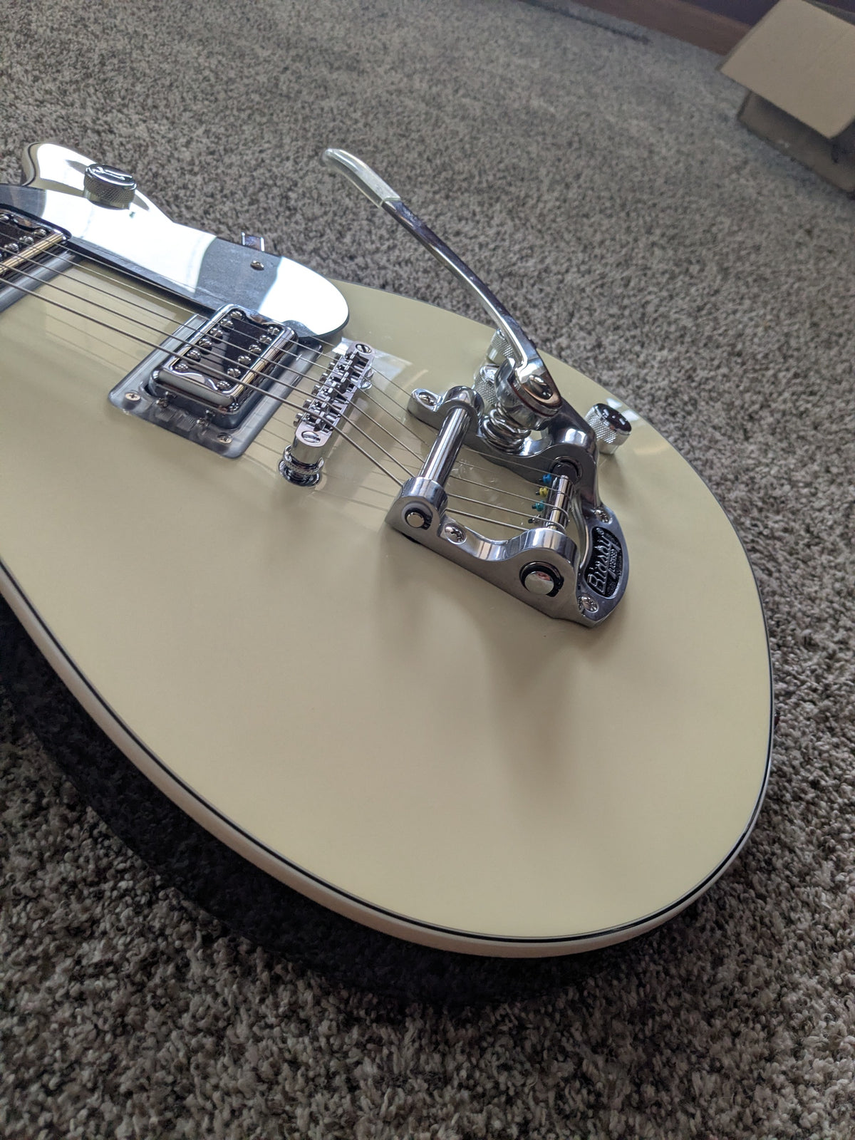 Gretsch G5230T Electromatic Jet FT with Bigsby 2025 - Present - Two-Tone Vintage White/ London Grey