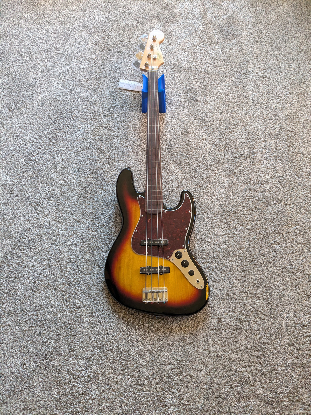 Squier Classic Vibe '60s Jazz Bass Fretless 2019 - Present - 3-Color Sunburst