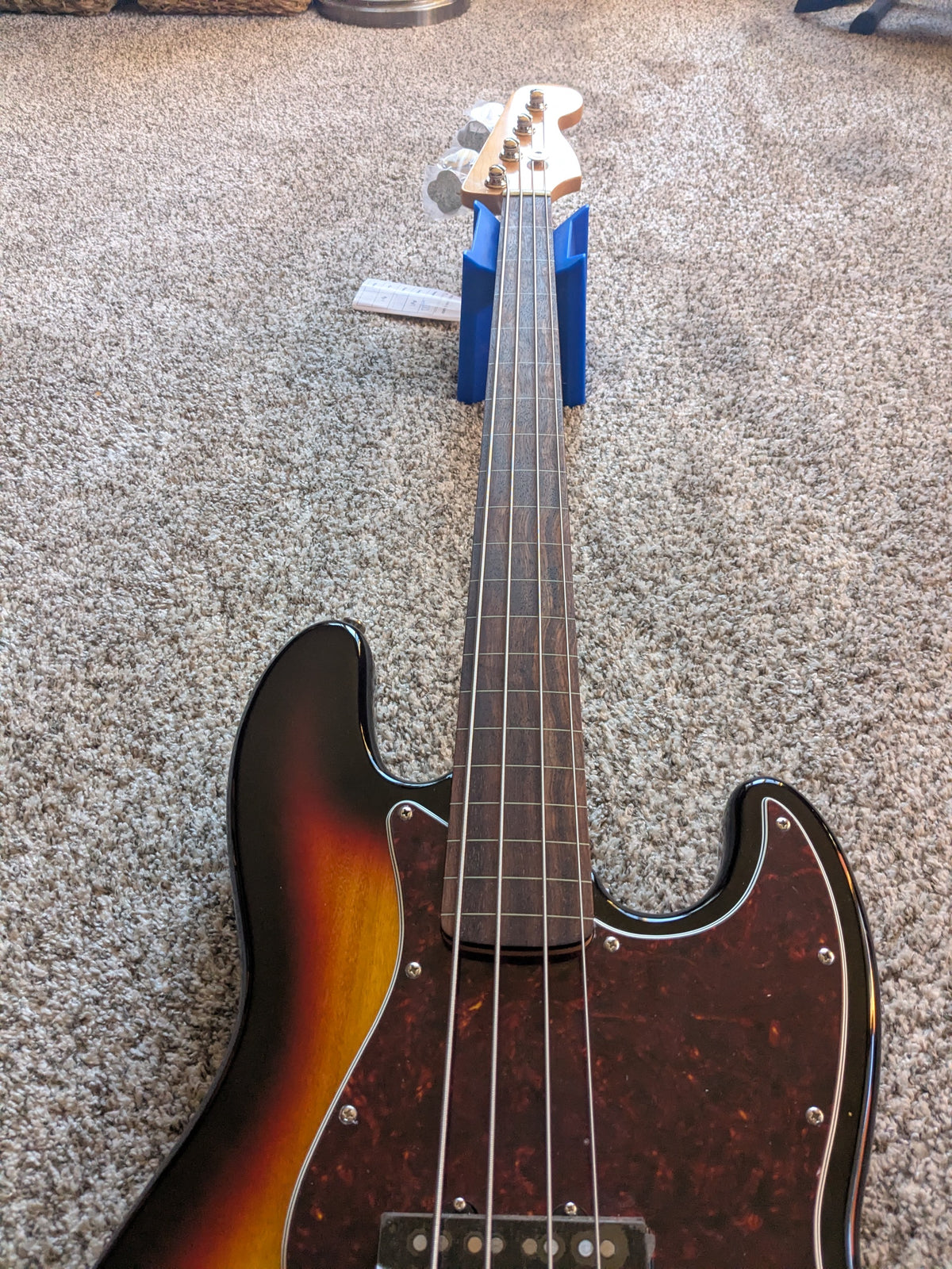 Squier Classic Vibe '60s Jazz Bass Fretless 2019 - Present - 3-Color Sunburst