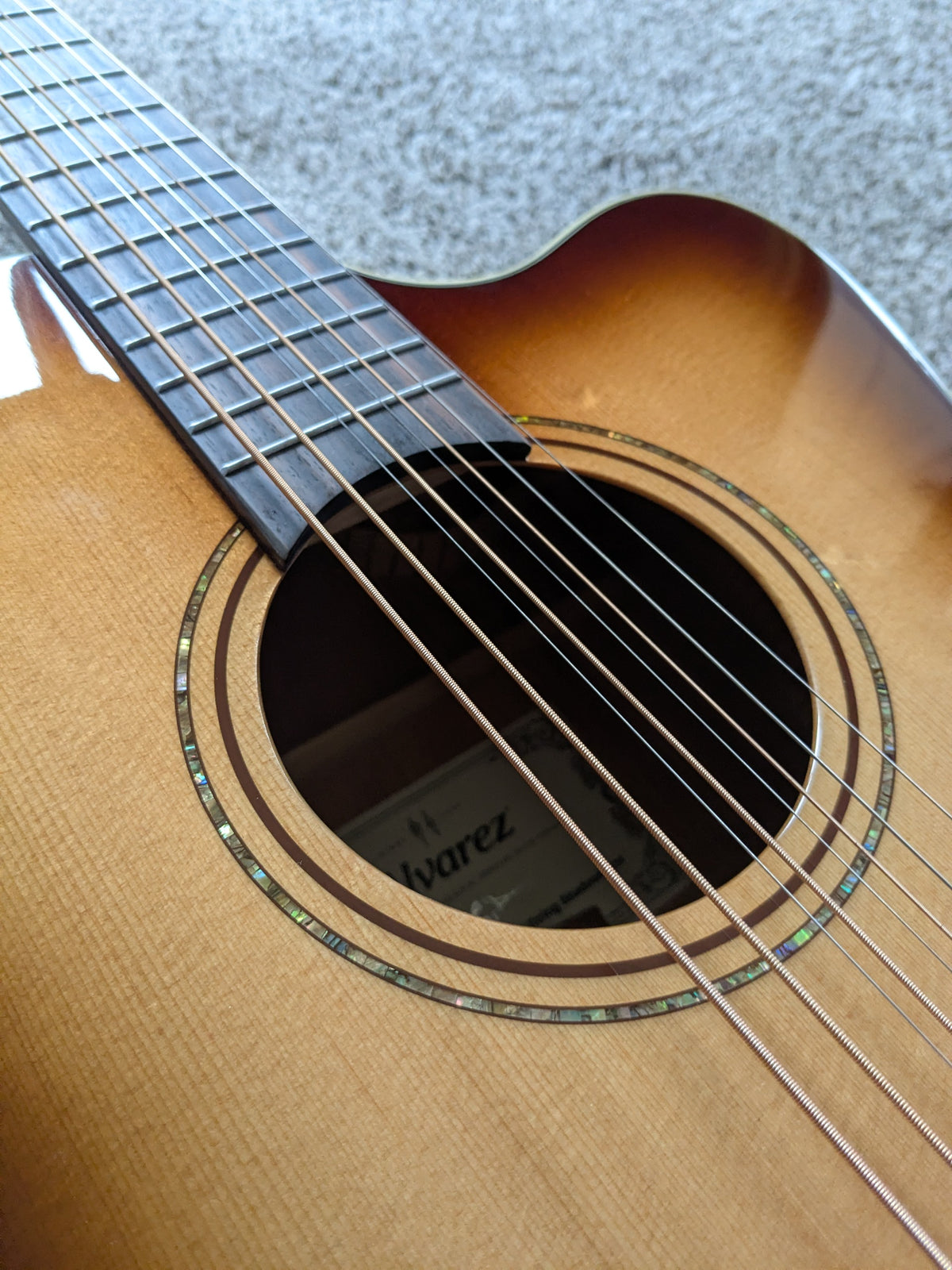 Alvarez ABT60CE Baritone 8-String with Electronics 2020s - Shadowburst
