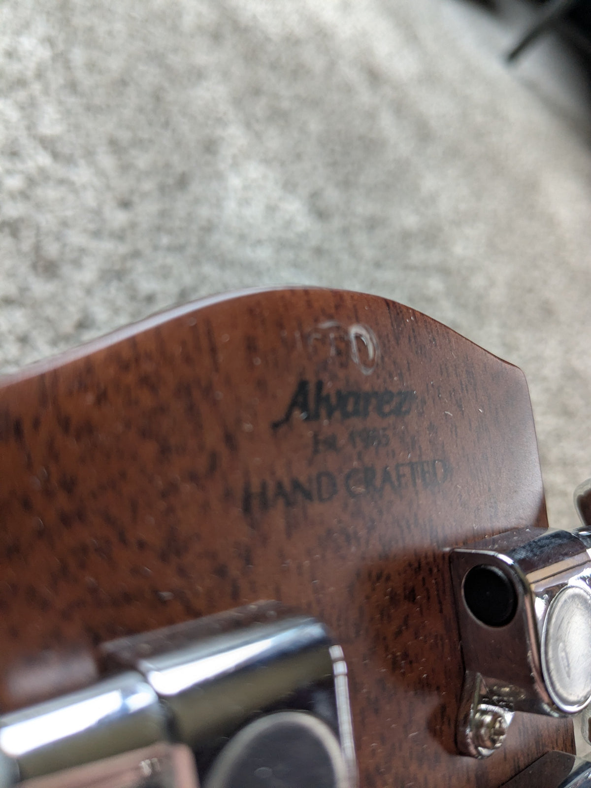 Alvarez ABT60CE Baritone 8-String with Electronics 2020s - Shadowburst