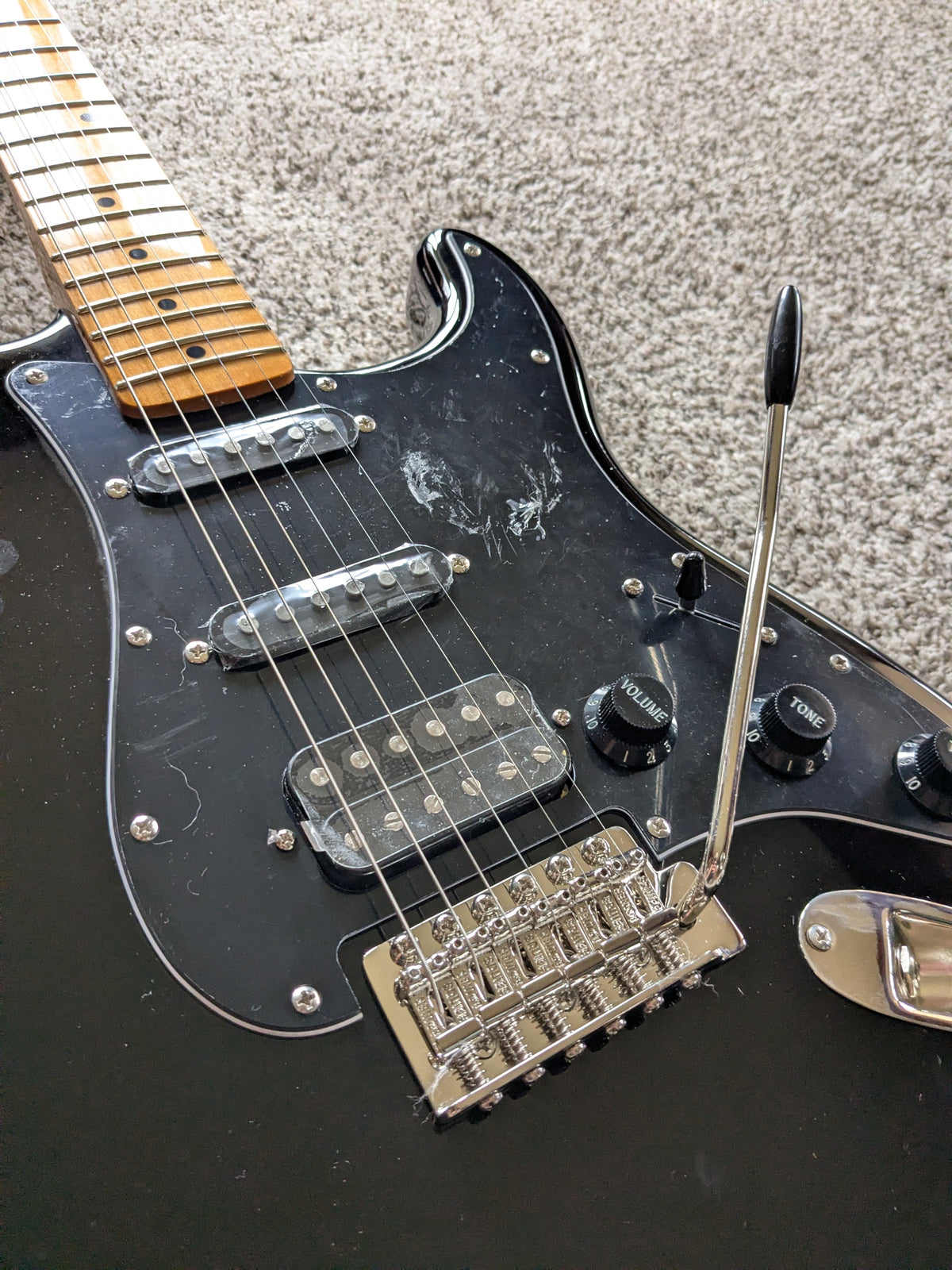 Squier Classic Vibe '70s Stratocaster HSS with Maple Fretboard 2019 - Present - Black